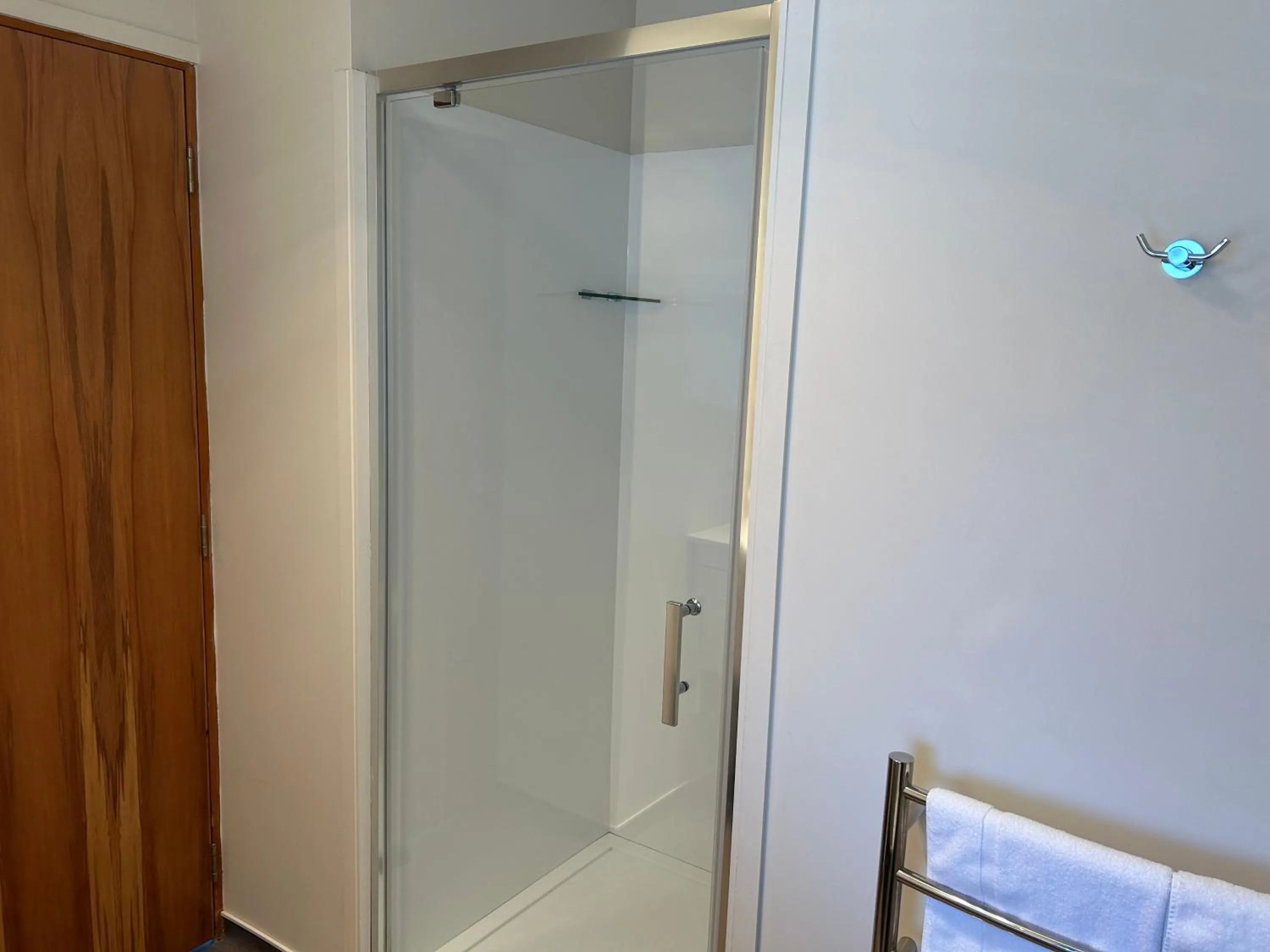 Bathroom in Alpine Glacier Motel