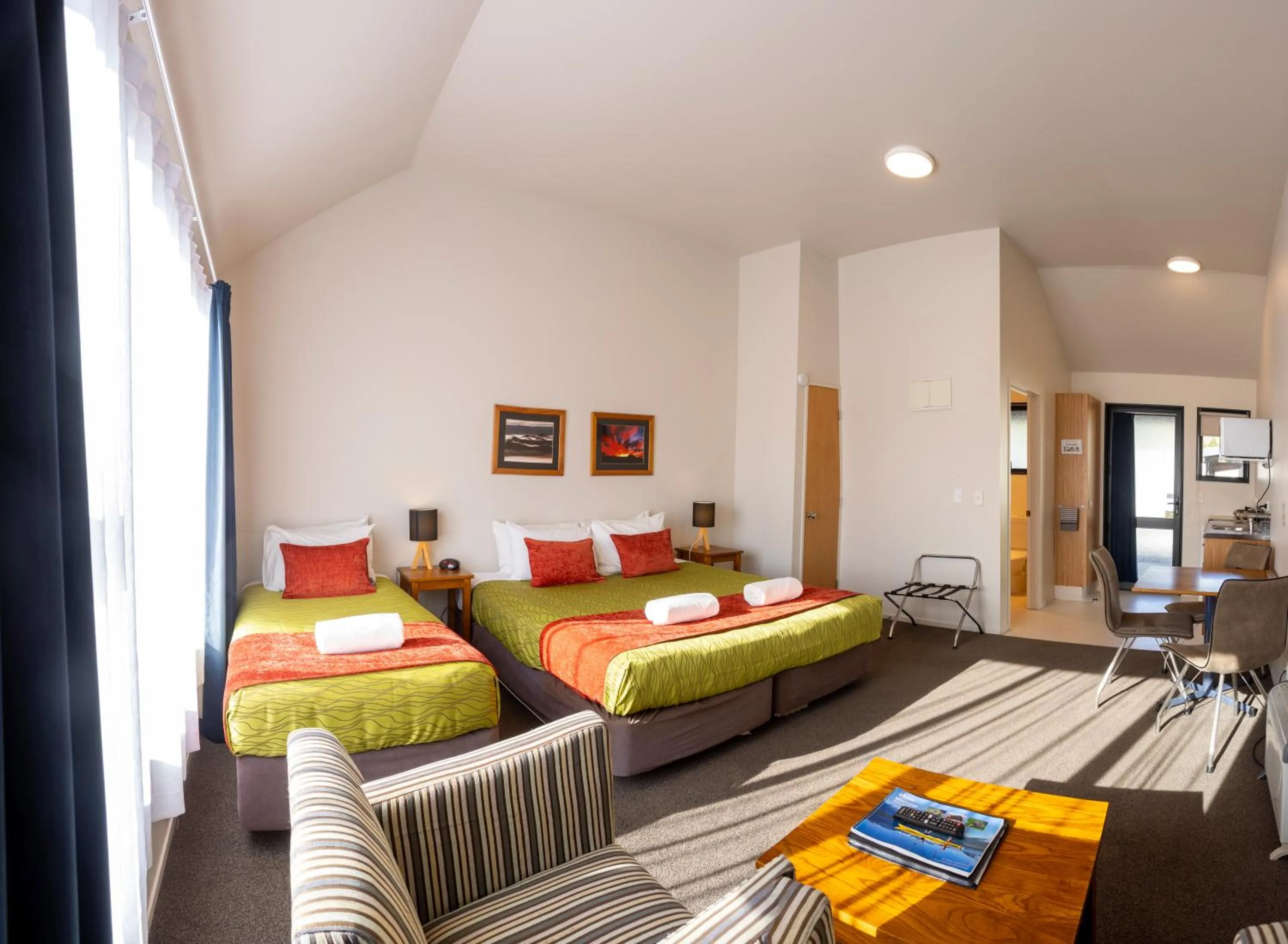 Bed in Alpine Glacier Motel