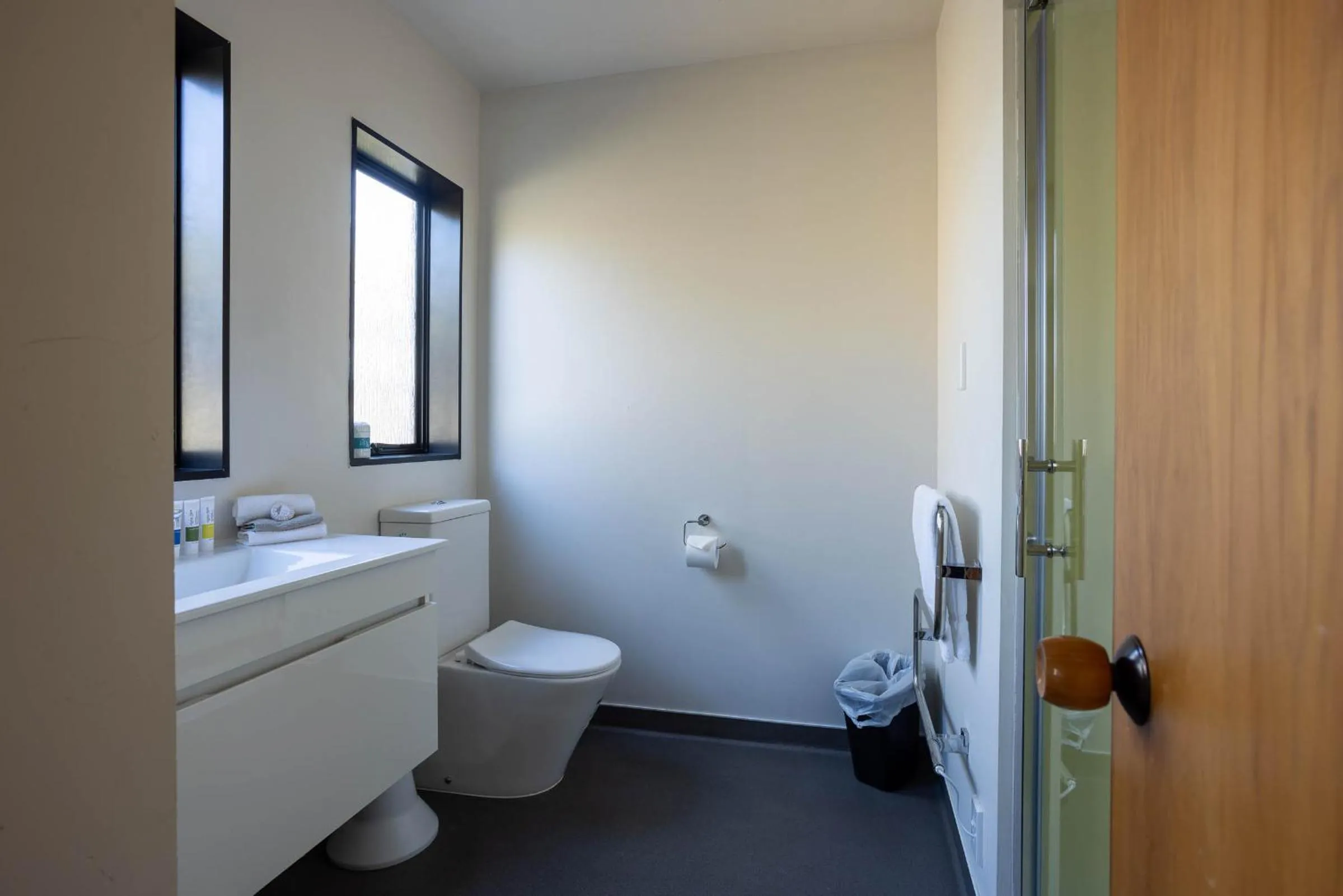 Toilet in Alpine Glacier Motel