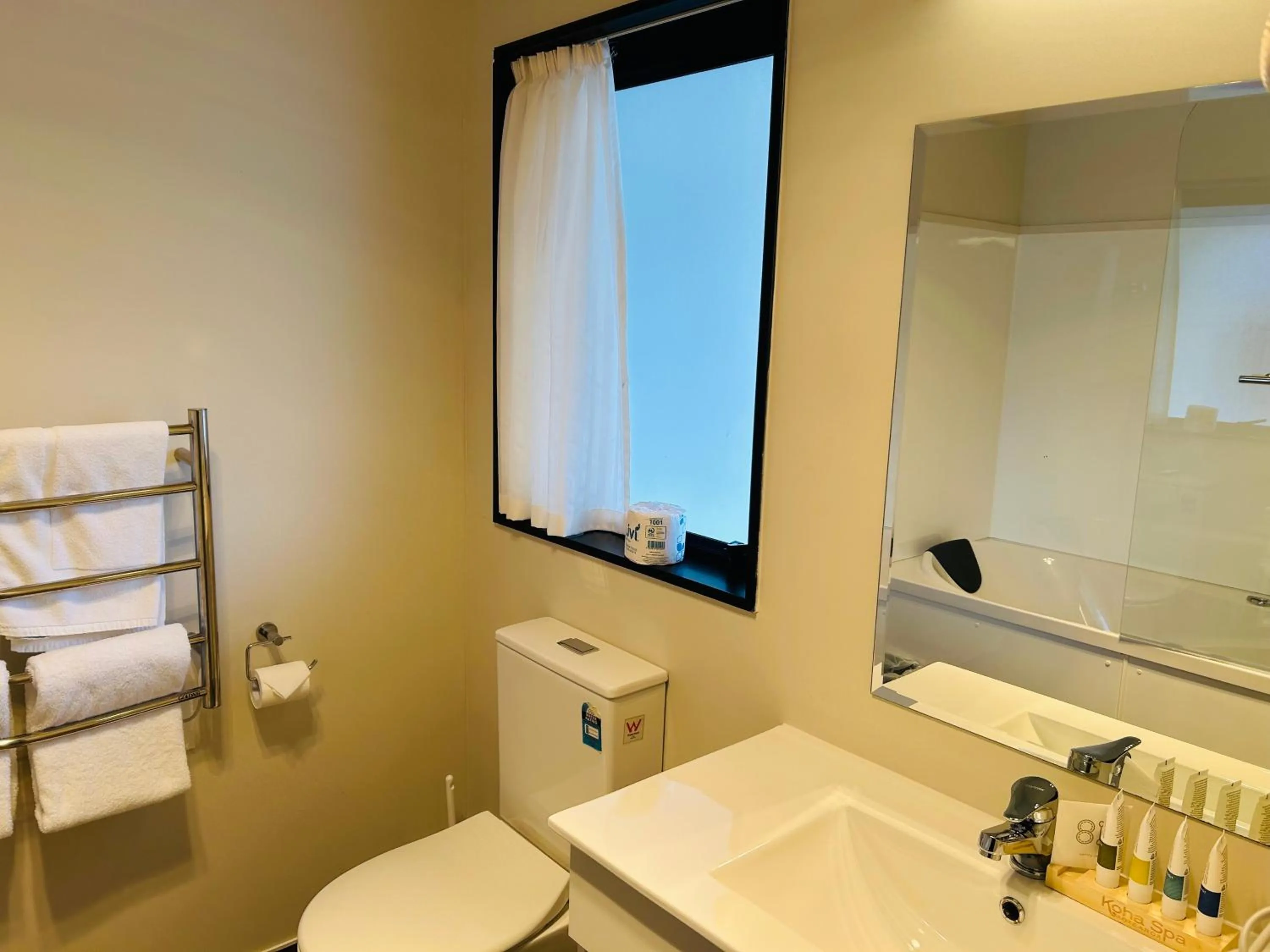 Toilet in Alpine Glacier Motel