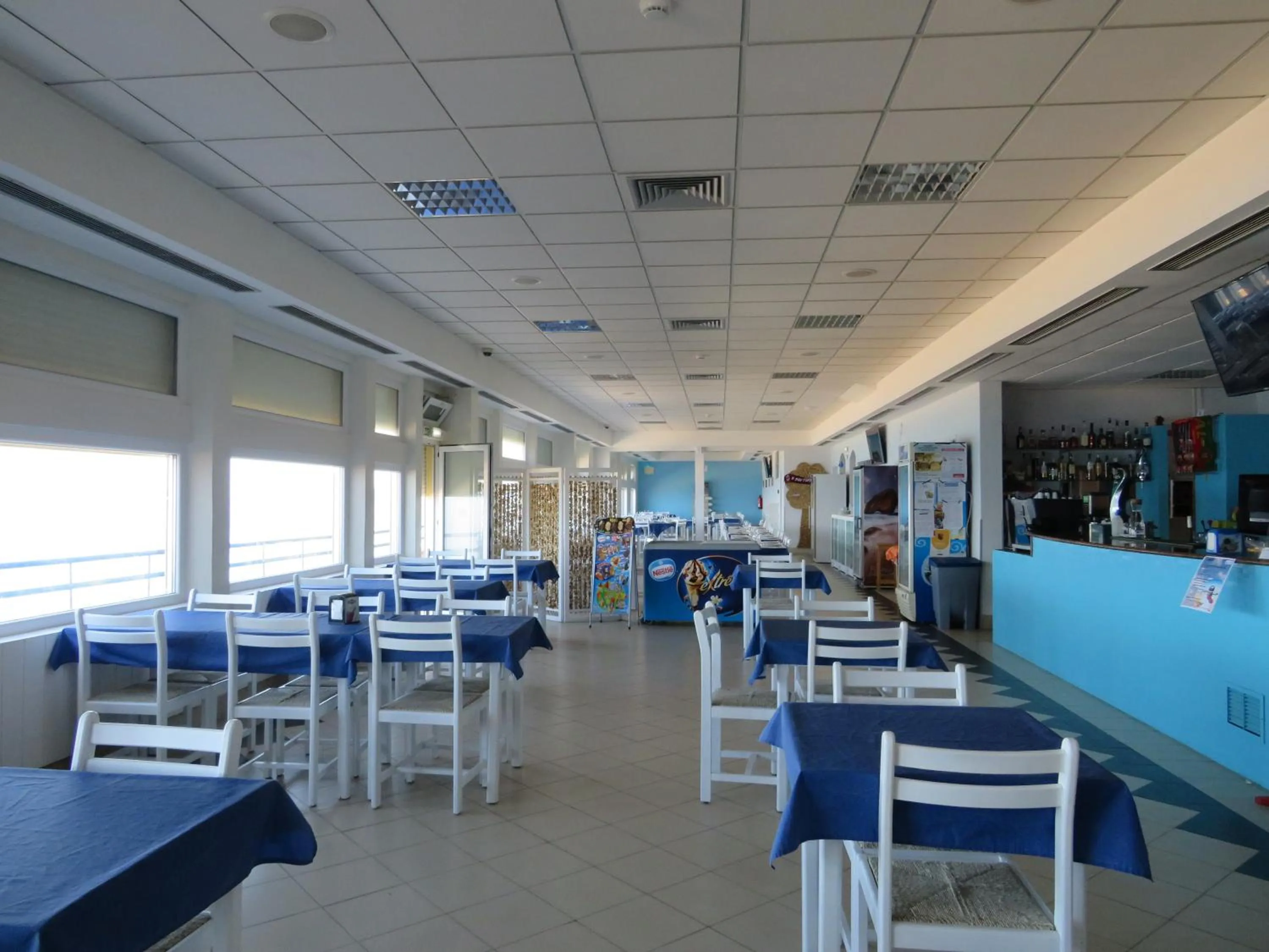 Restaurant/places to eat in Hotel Apartamento Praia Azul