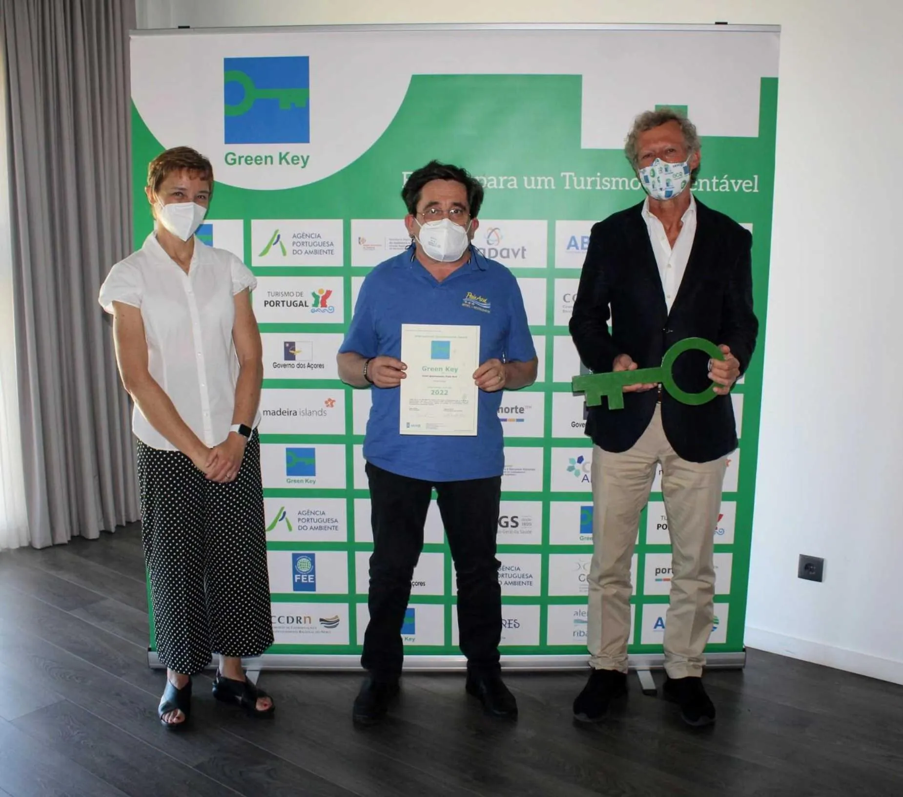 Property building in Hotel Apartamento Praia Azul