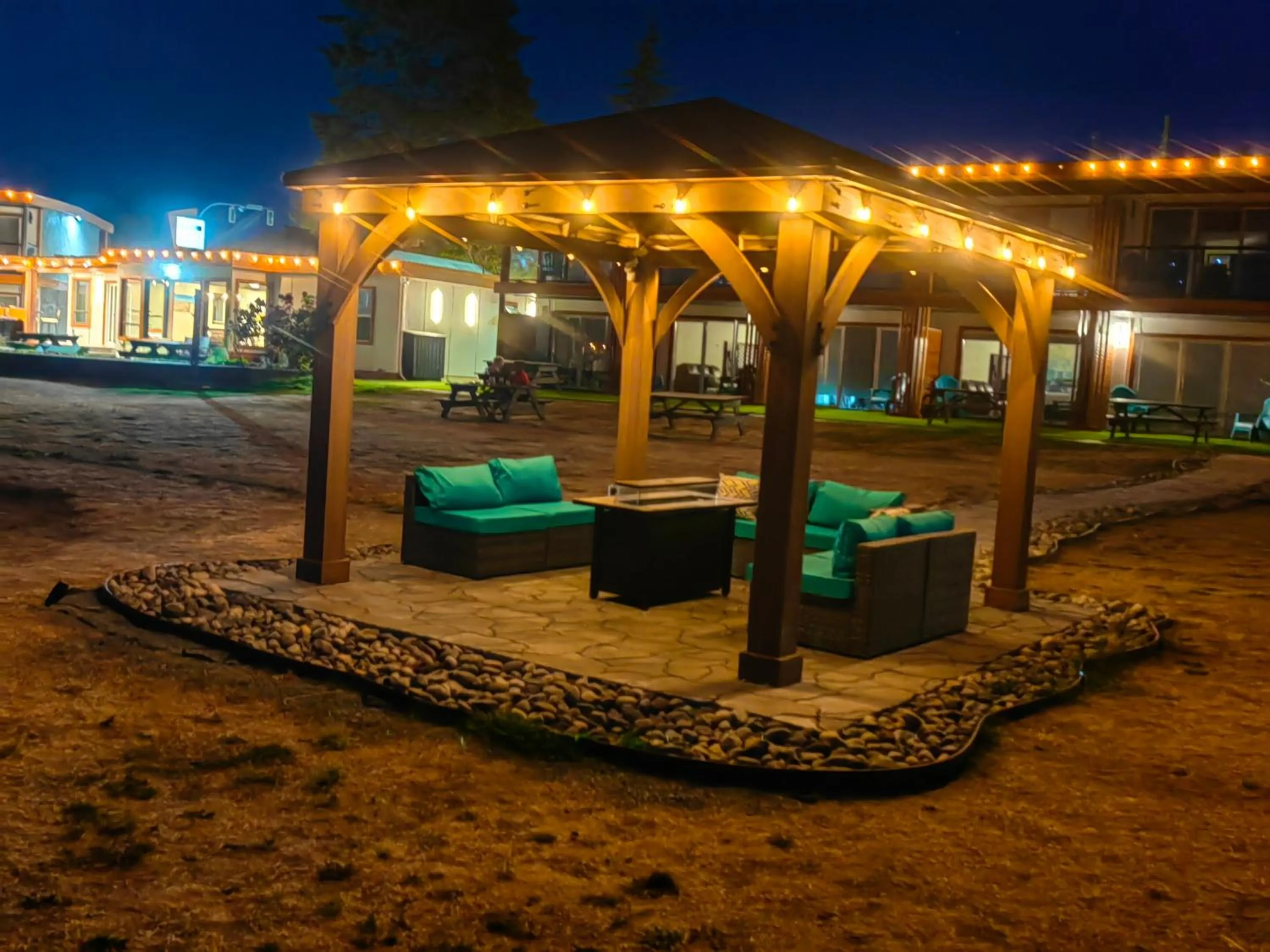 Sea Edge Beachside Hotel