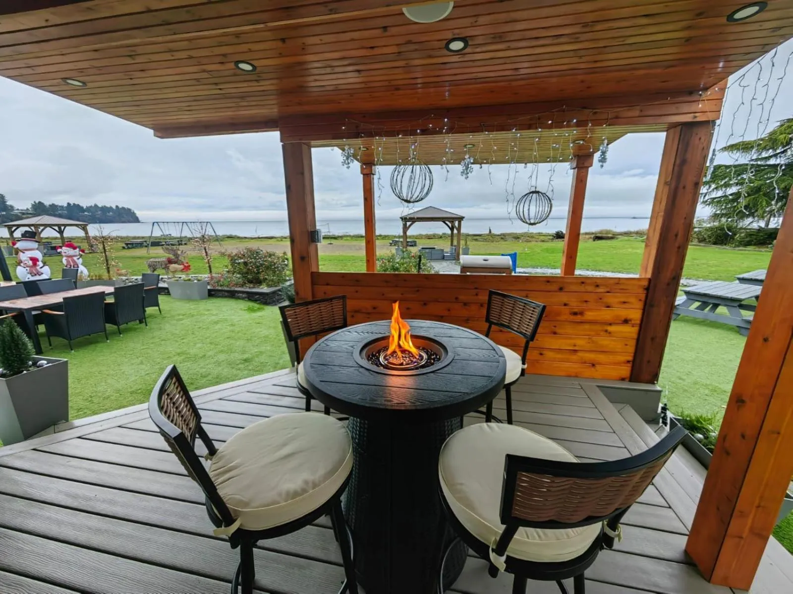 Sea Edge Beachside Hotel