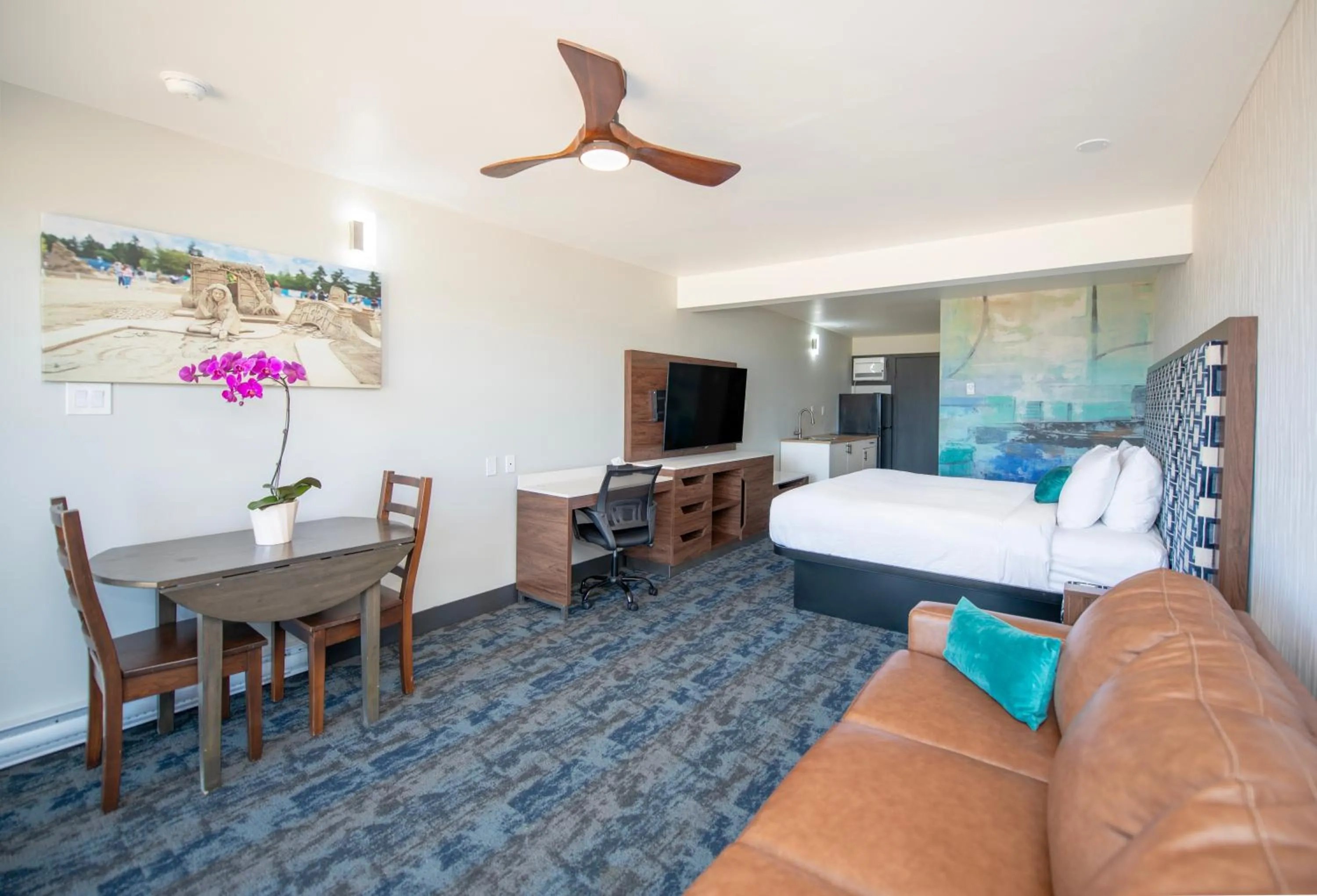 Bedroom in Sea Edge Beachside Hotel