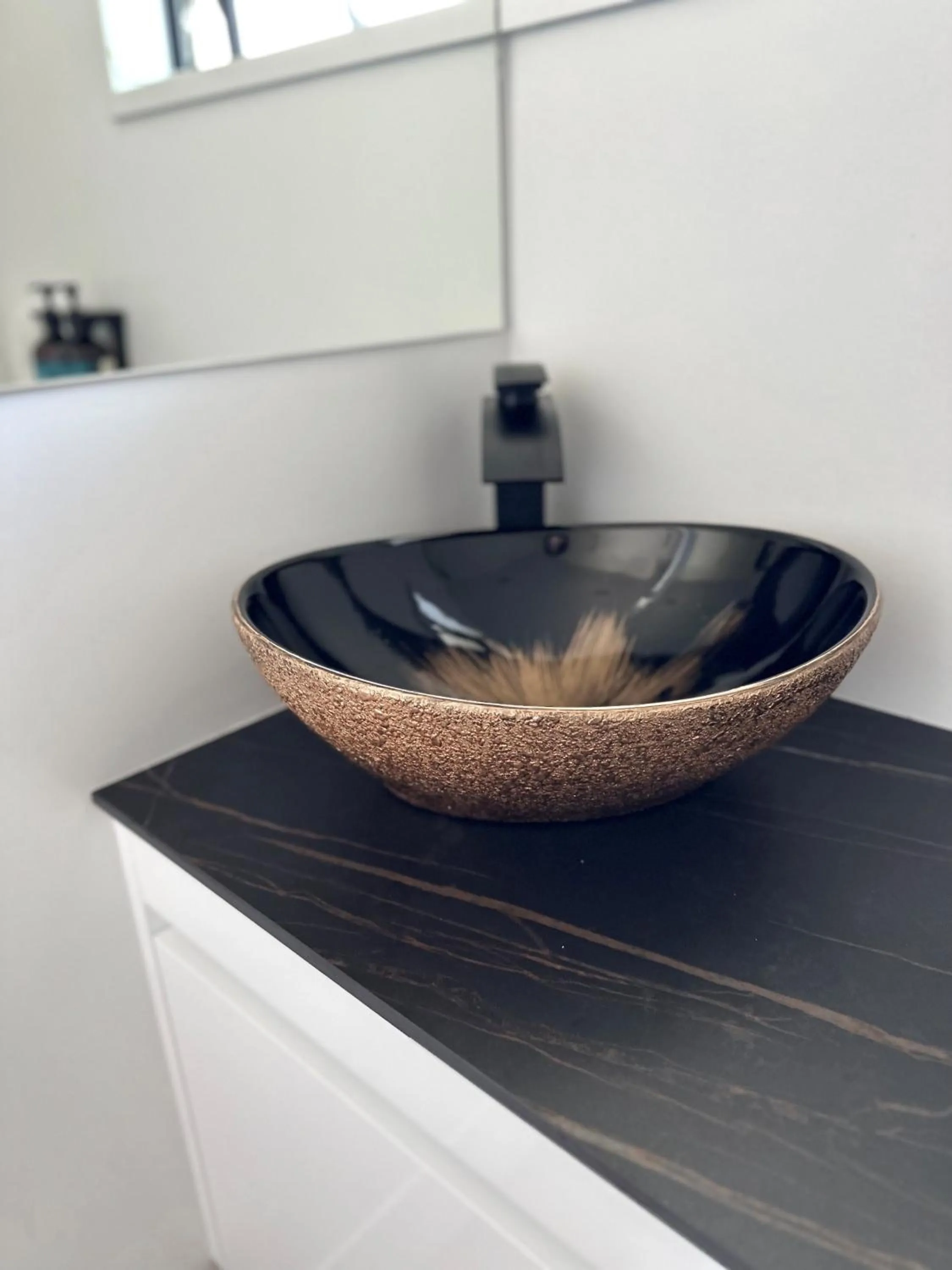 Bathroom in Delorenzo Studio Apartments