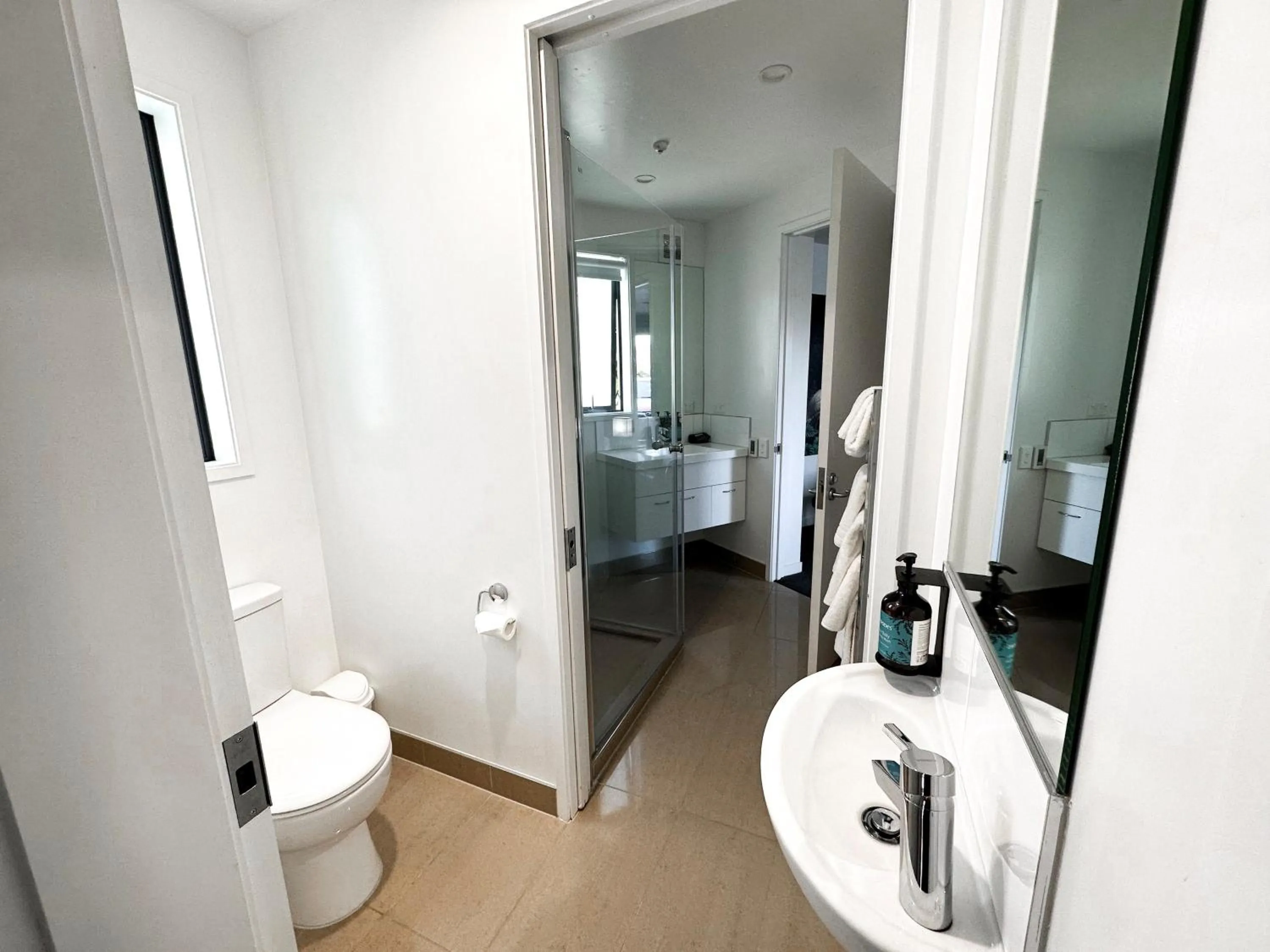 Bathroom in Delorenzo Studio Apartments