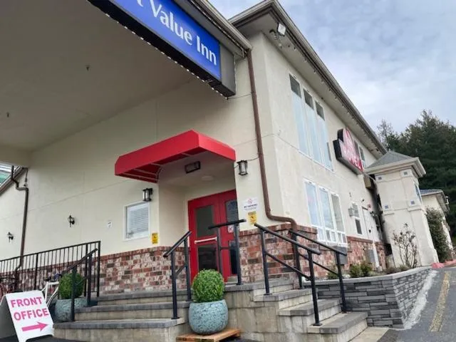 Lobby or reception in Americas Best Value Inn Lynnwood