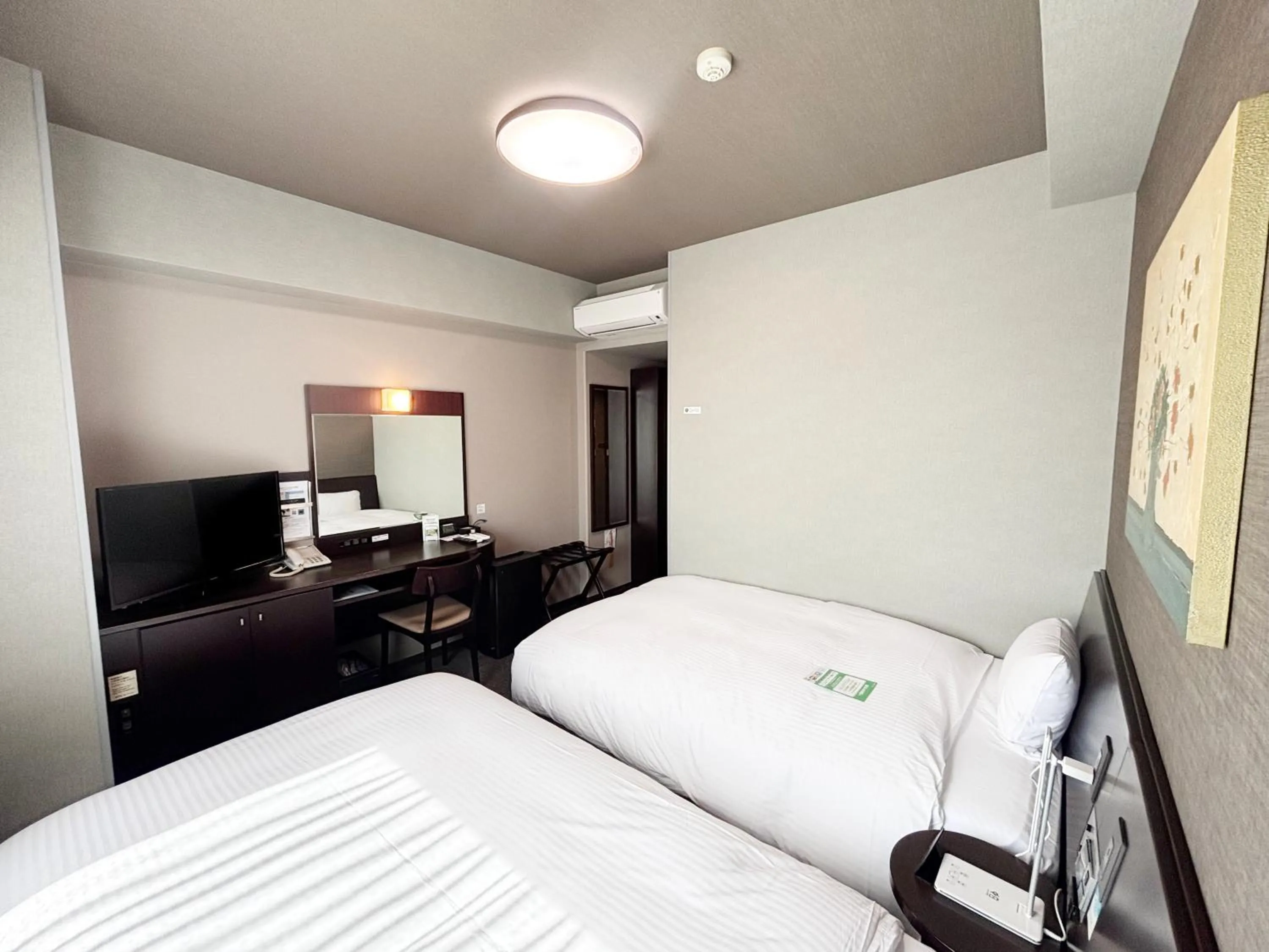 Photo of the whole room, Bed in Hotel Route-Inn Iyo-Saijo