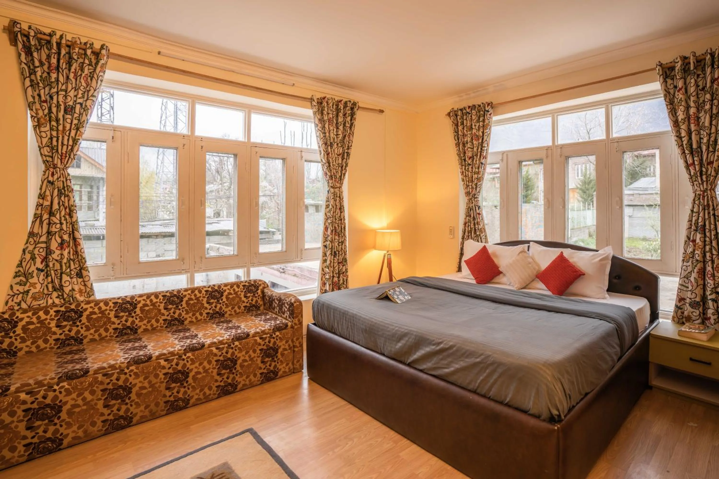 Bed in Zostel Srinagar