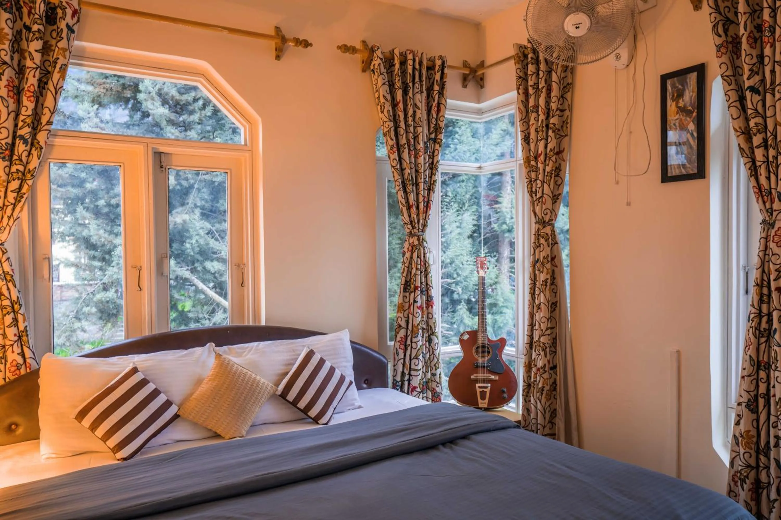 Bed in Zostel Srinagar