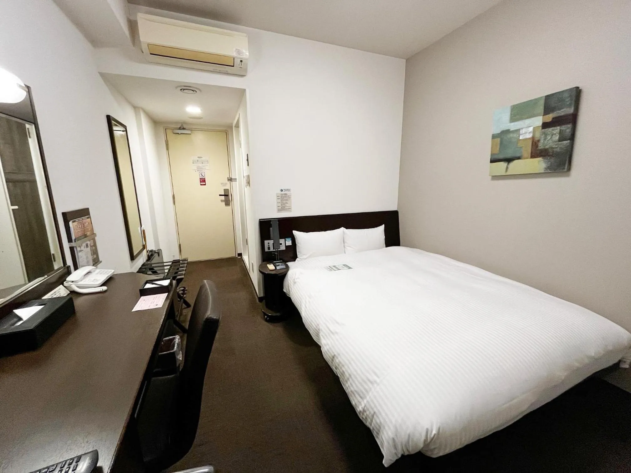 Photo of the whole room, Bed in Hotel Route-Inn Hikone