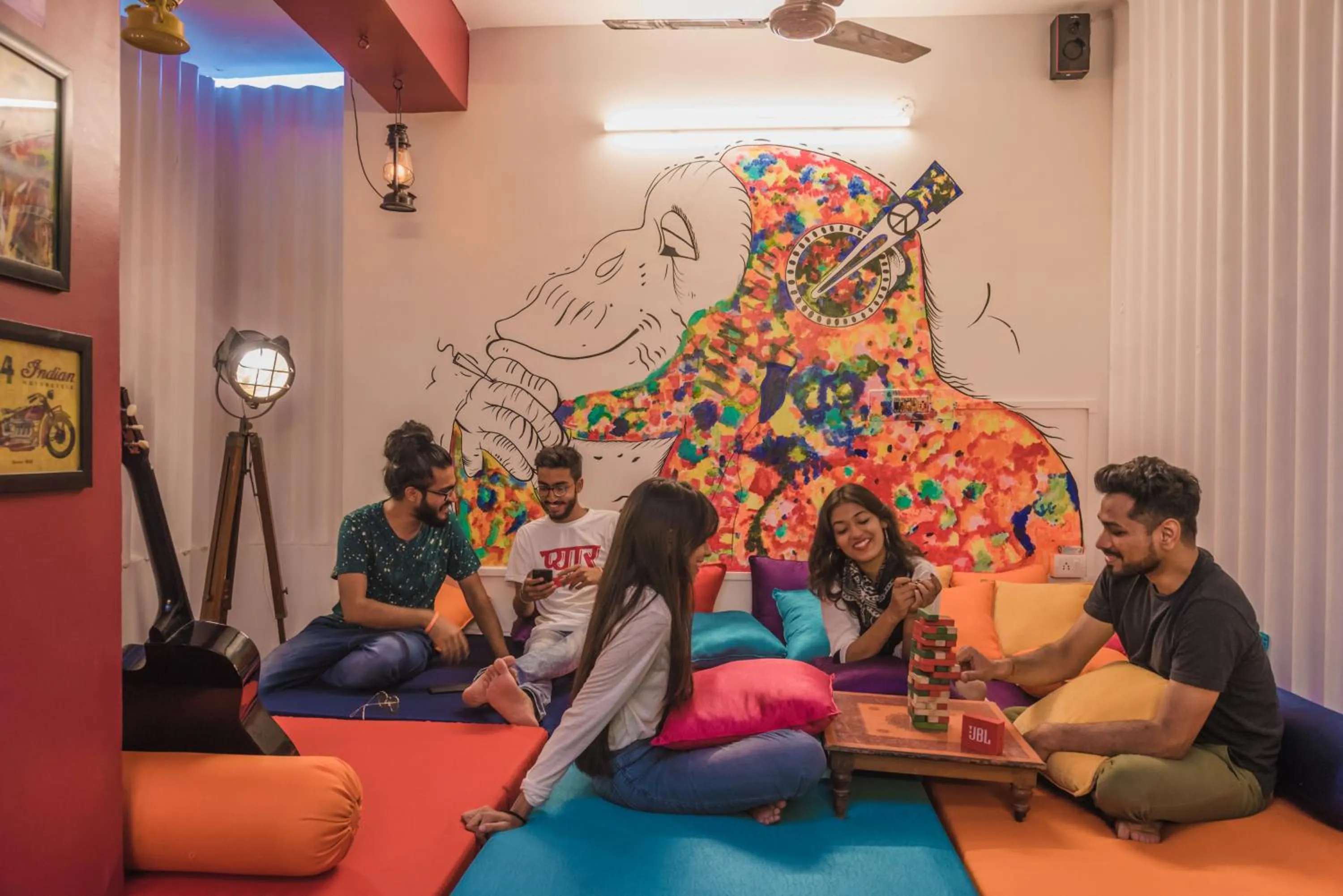 Communal lounge/ TV room in Zostel Jodhpur, Clock Tower