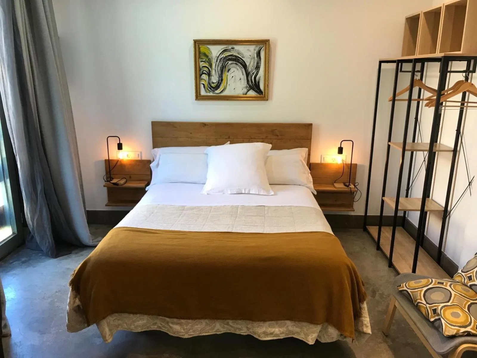 Bed in Urban House Siurot 33