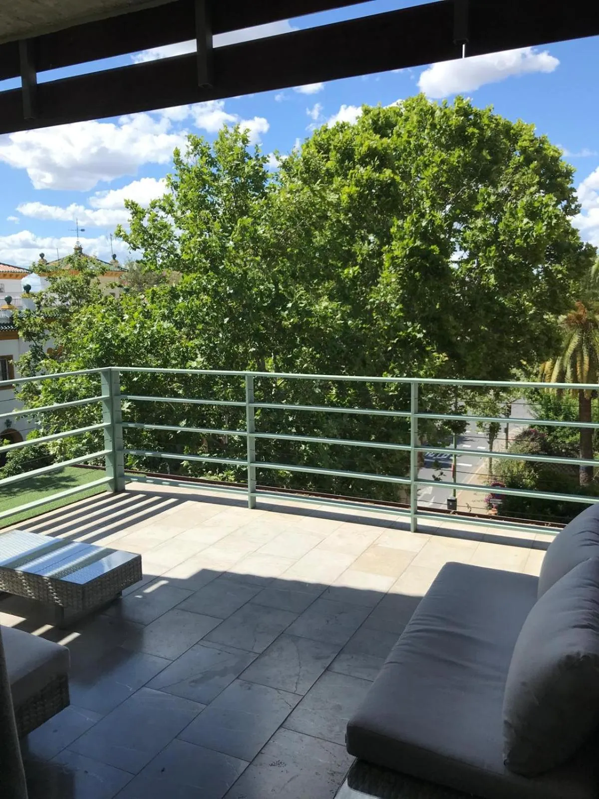 Balcony/Terrace in Urban House Siurot 33