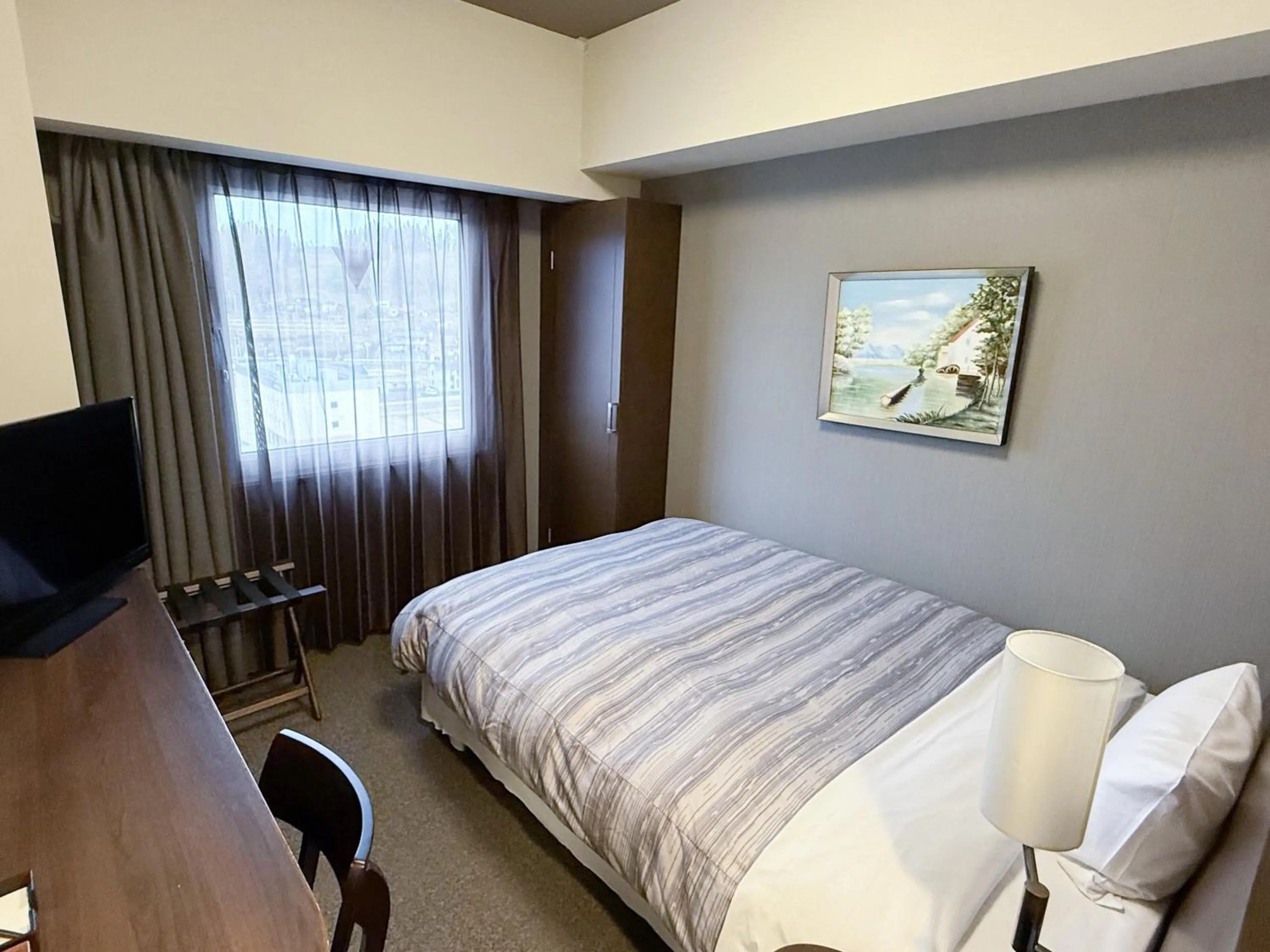 Photo of the whole room, Bed in Hotel Route-Inn Ichinoseki Inter