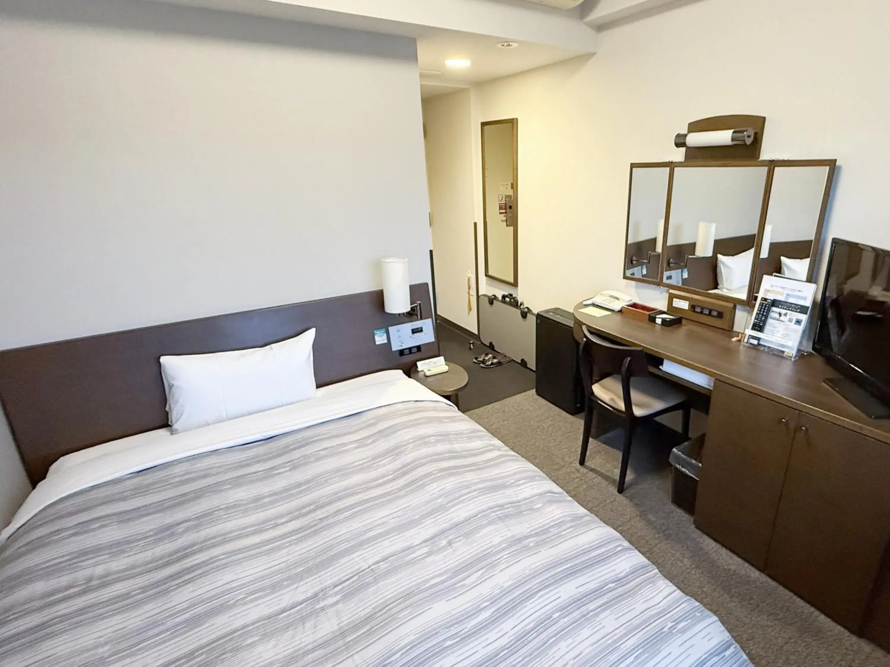 Comfort Single Room - single occupancy - Non-Smoking in Hotel Route-Inn Ichinoseki Inter Comfort Single Room - single occupancy - Non-Smoking in Hotel Route-Inn Ichinoseki Inter