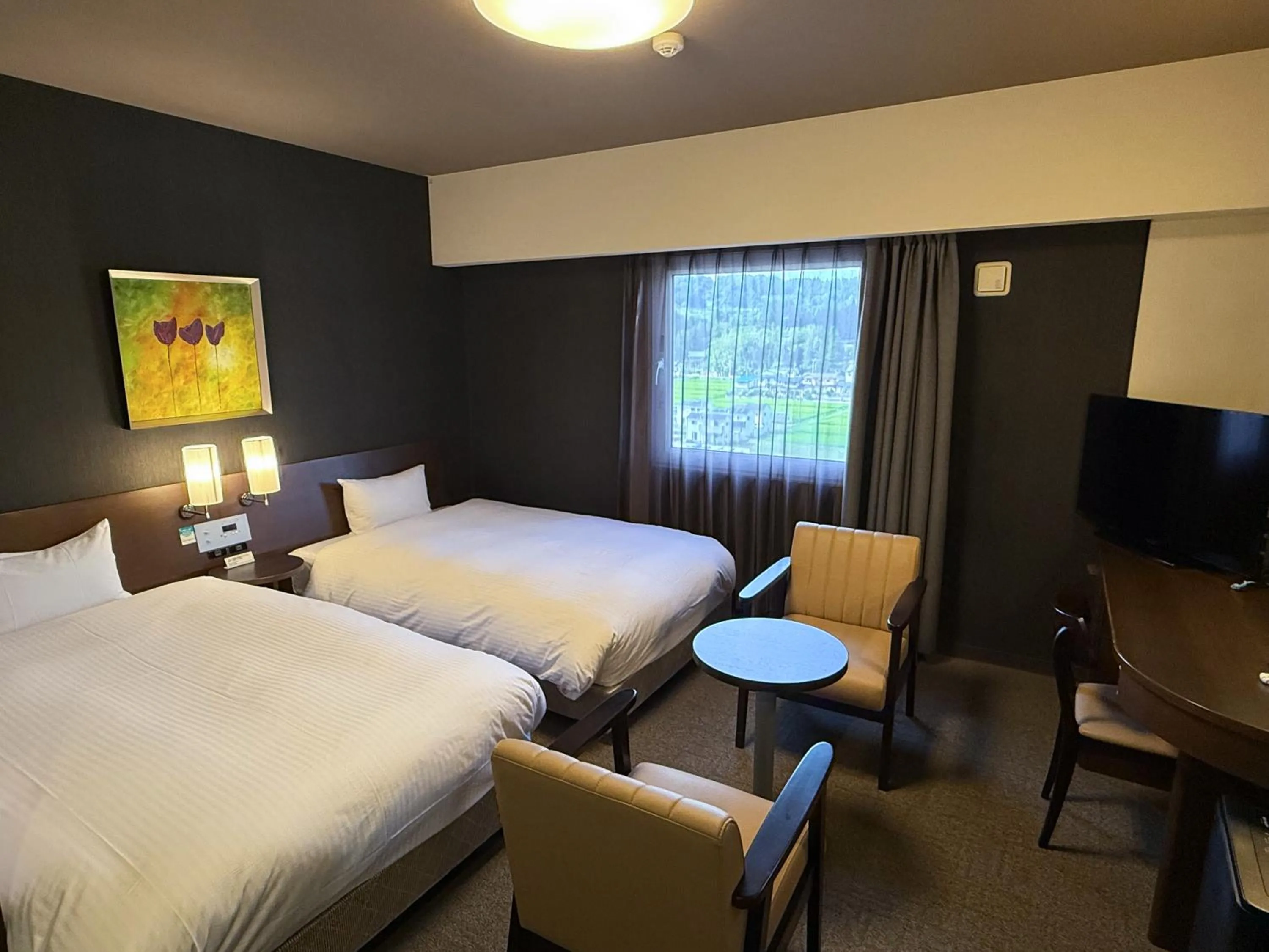 Photo of the whole room, Bed in Hotel Route-Inn Ichinoseki Inter