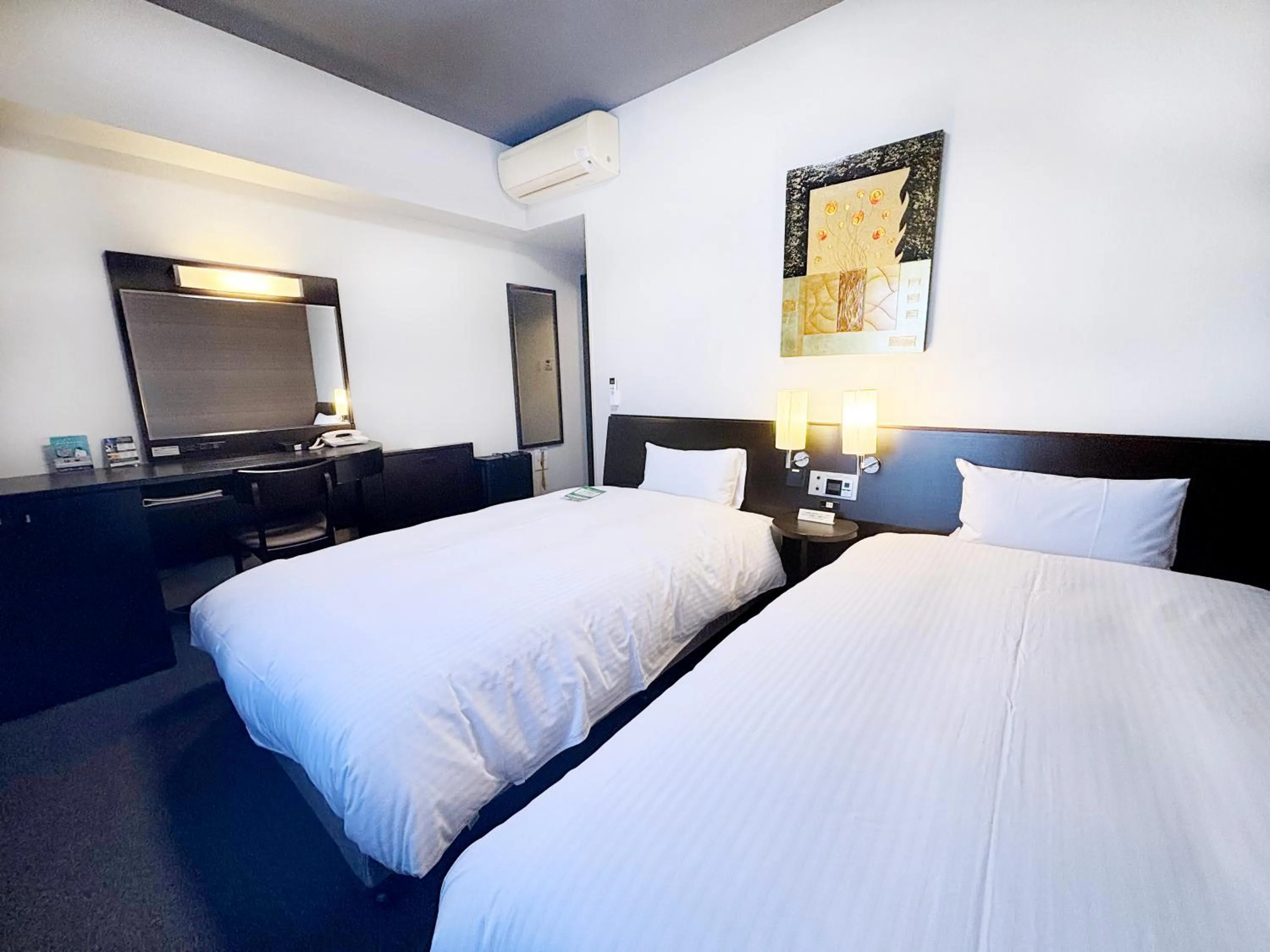 Photo of the whole room, Bed in Hotel Route-Inn Sendaiizumi Inter