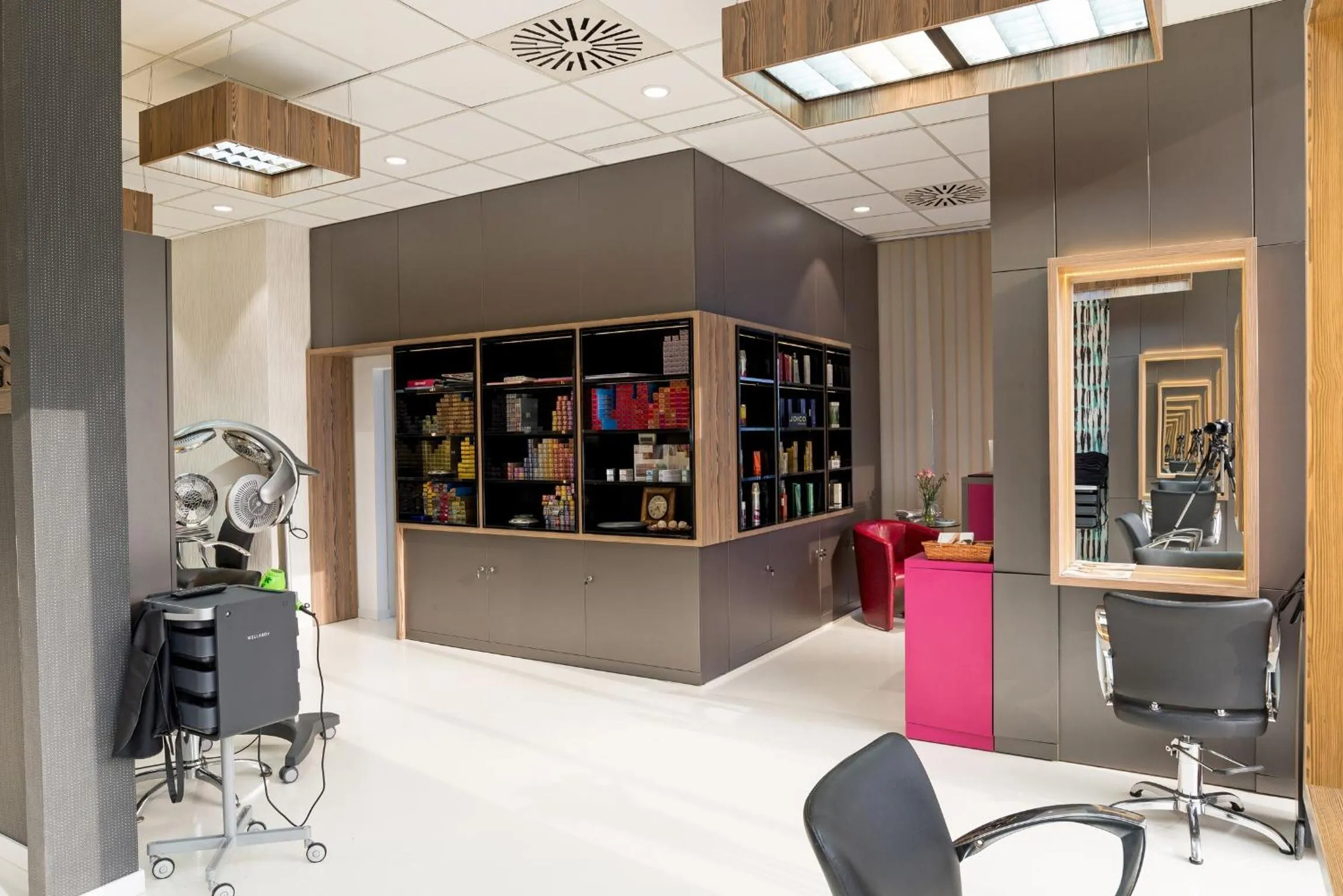 Area and facilities in Hotel Continental