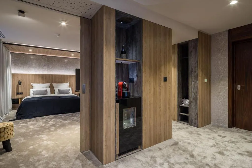 Bed in Hotel Continental