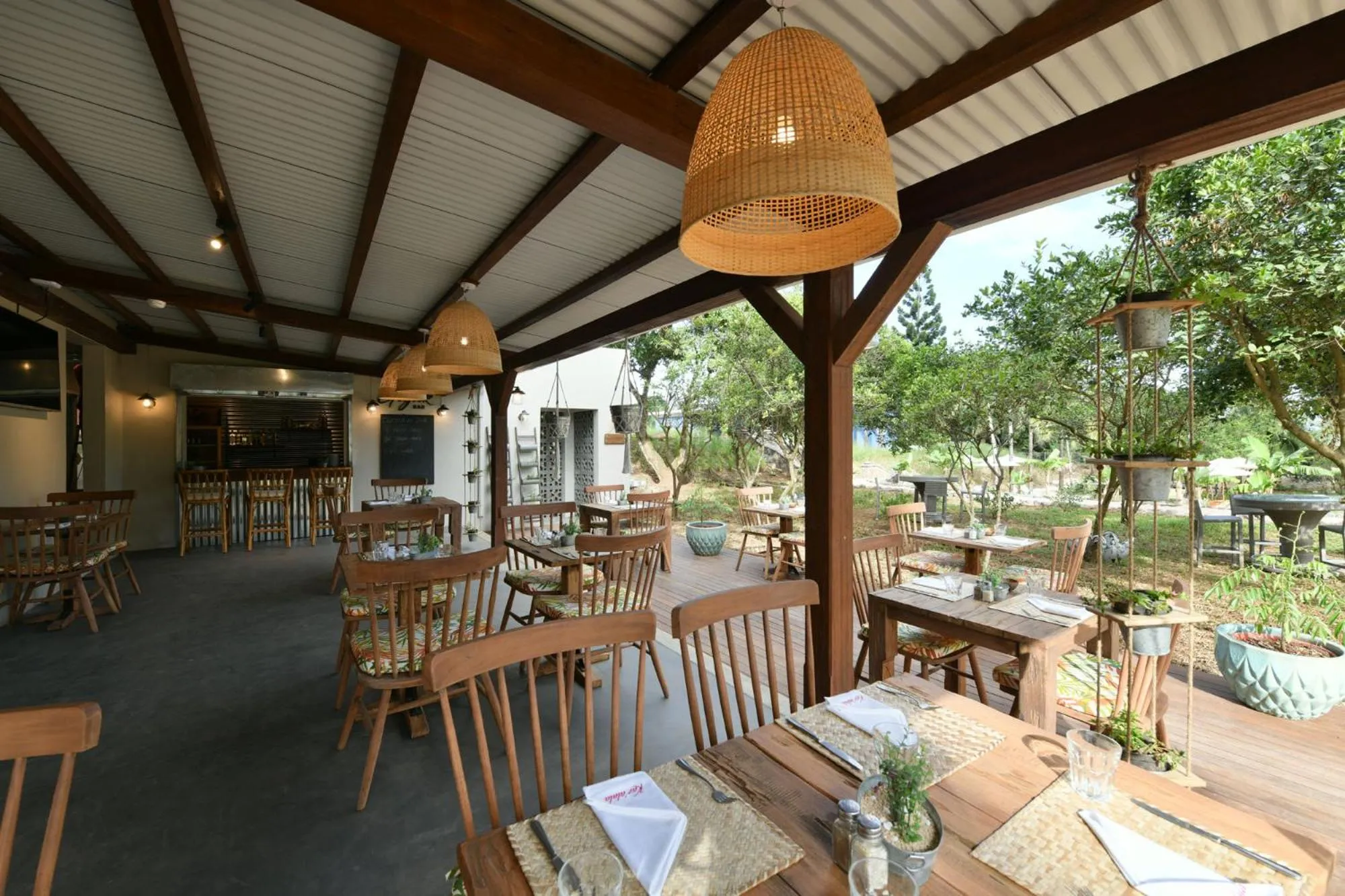 Restaurant/places to eat in Kaz'alala Hosted B&B