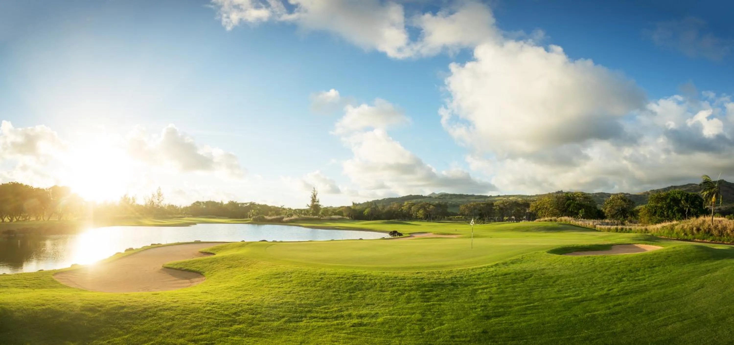 Golfcourse in Kaz'alala Hosted B&B