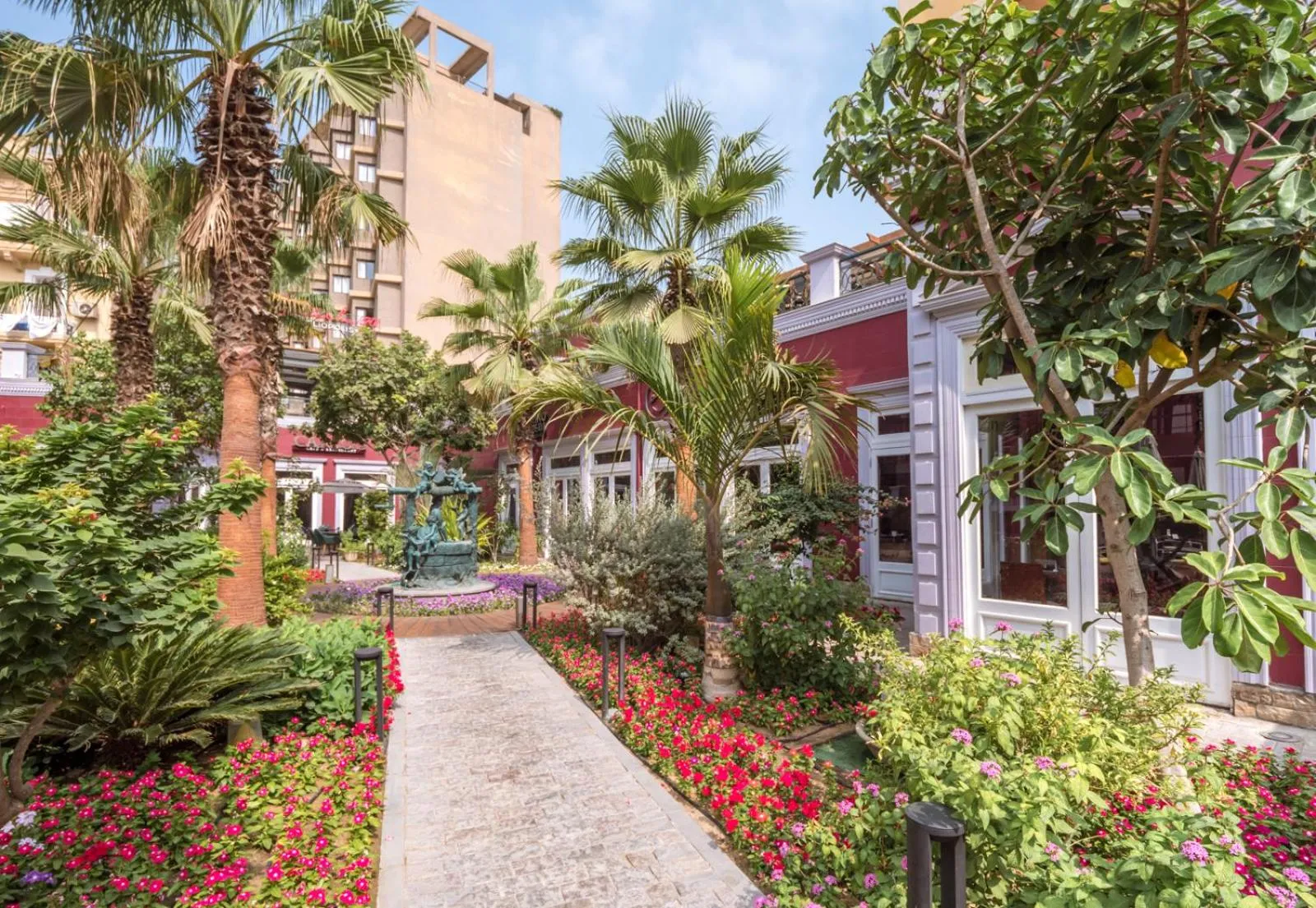 1920s Boutique Hotel and Restaurants