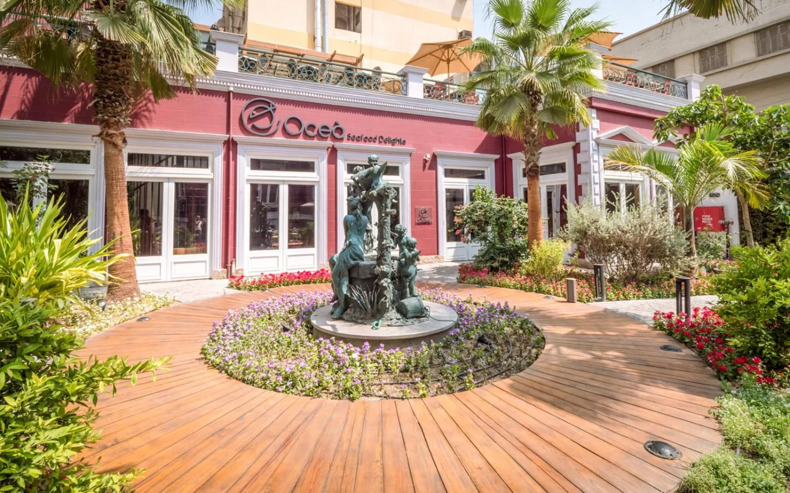 1920s Boutique Hotel and Restaurants