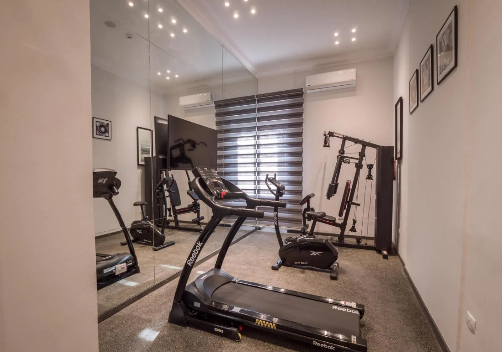 1920s Boutique Hotel and Restaurants