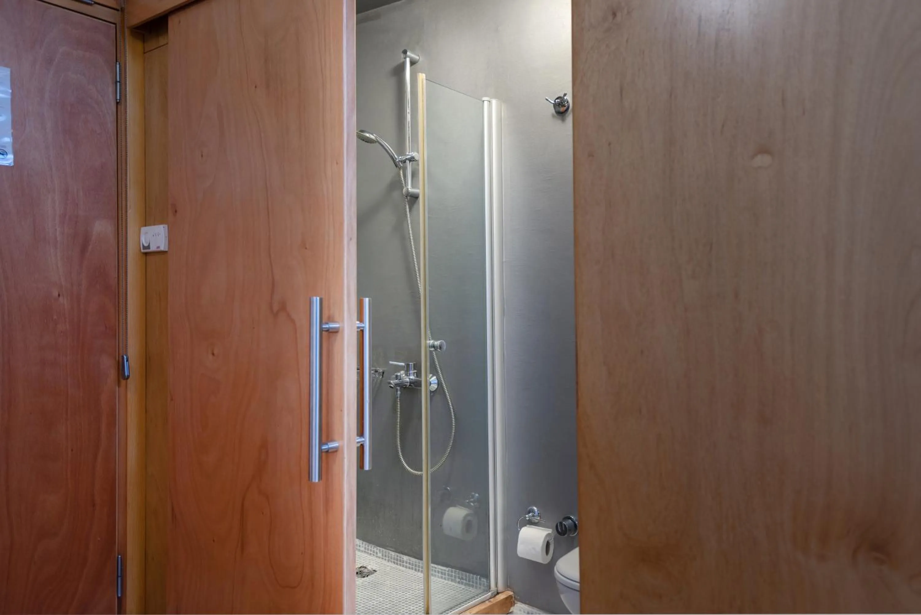Bathroom in Mayer Loft Suites