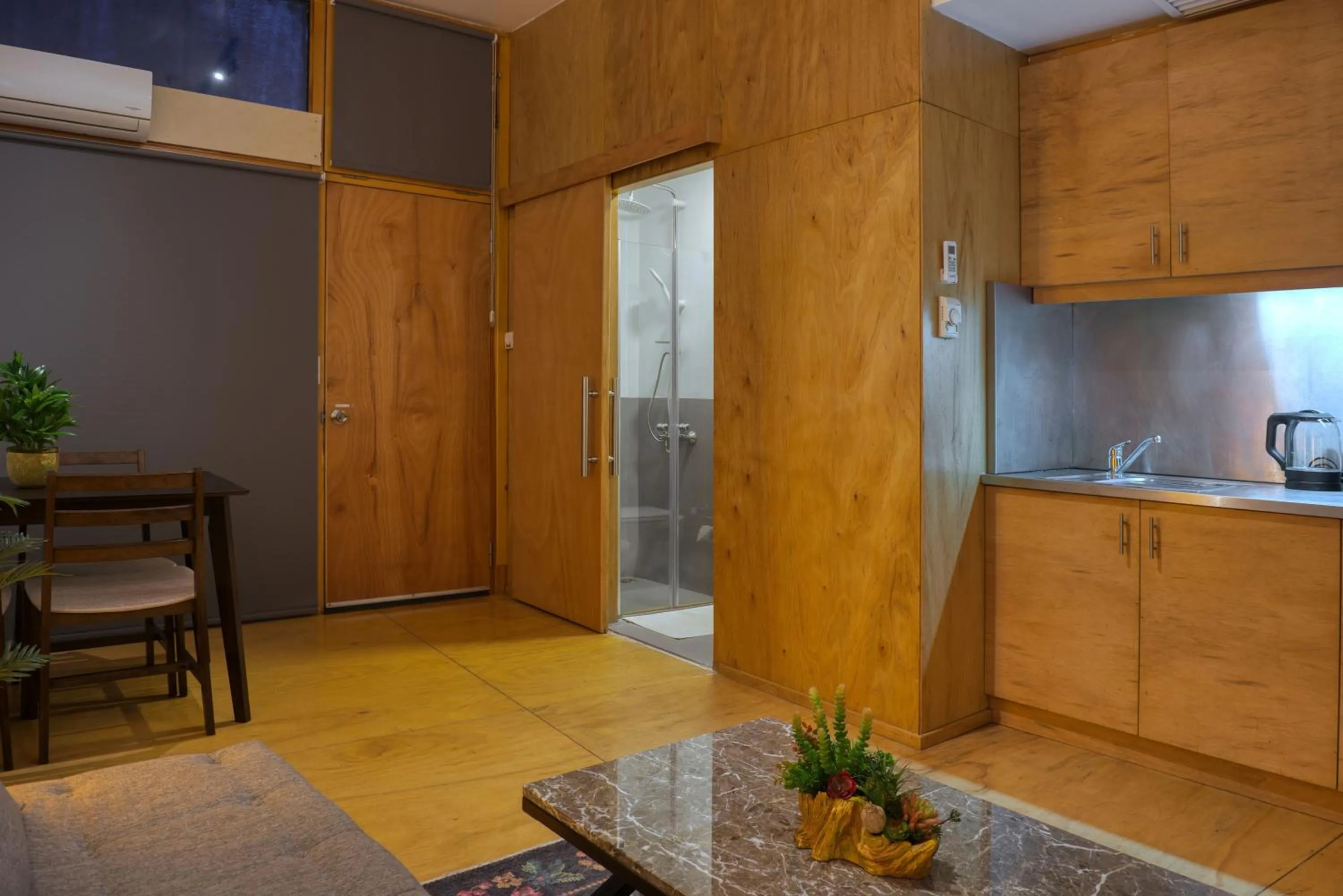 Facade/entrance in Mayer Loft Suites