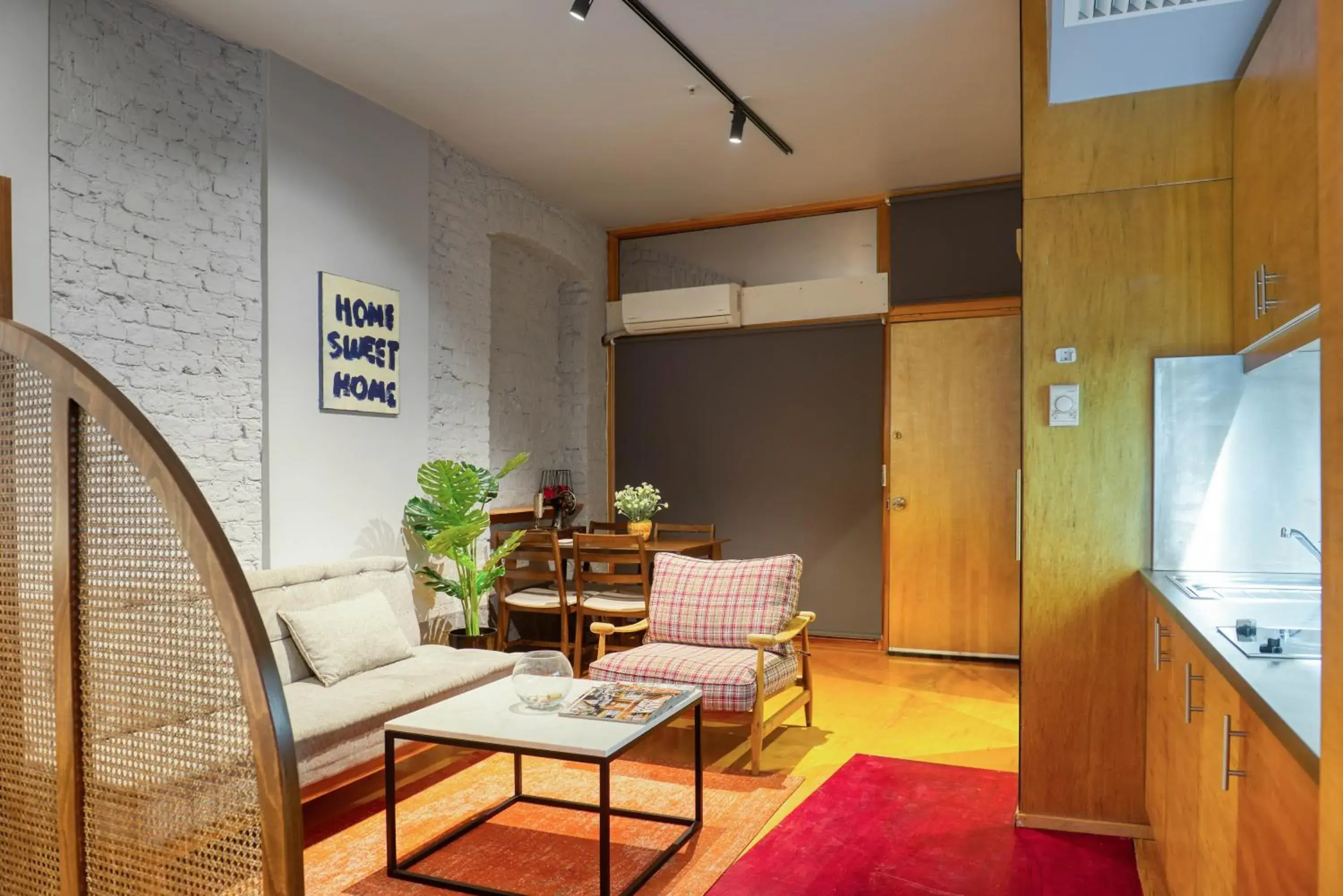 Deluxe King Studio in Mayer Loft Suites Deluxe King Studio in Mayer Loft Suites