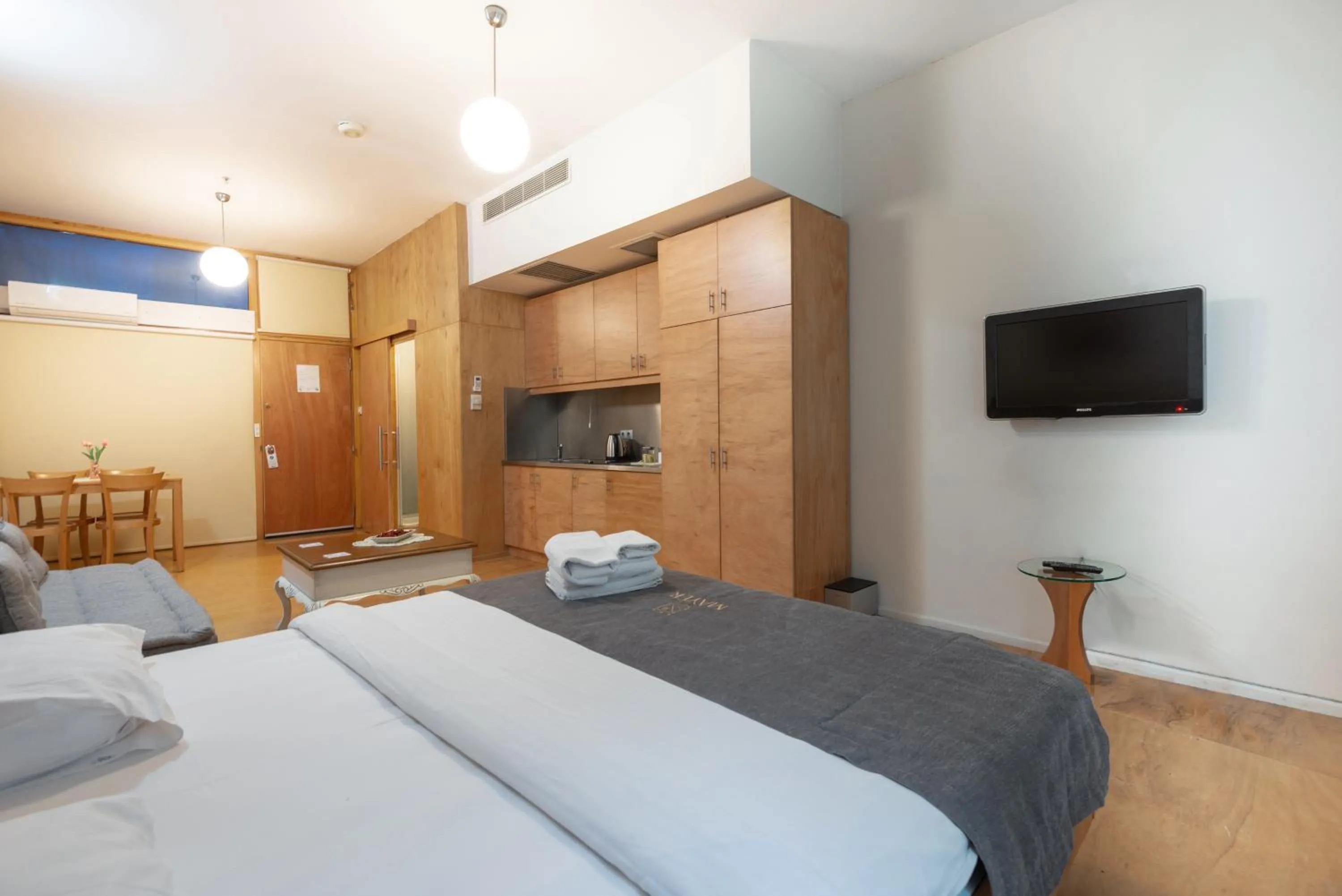 Bed in Mayer Loft Suites