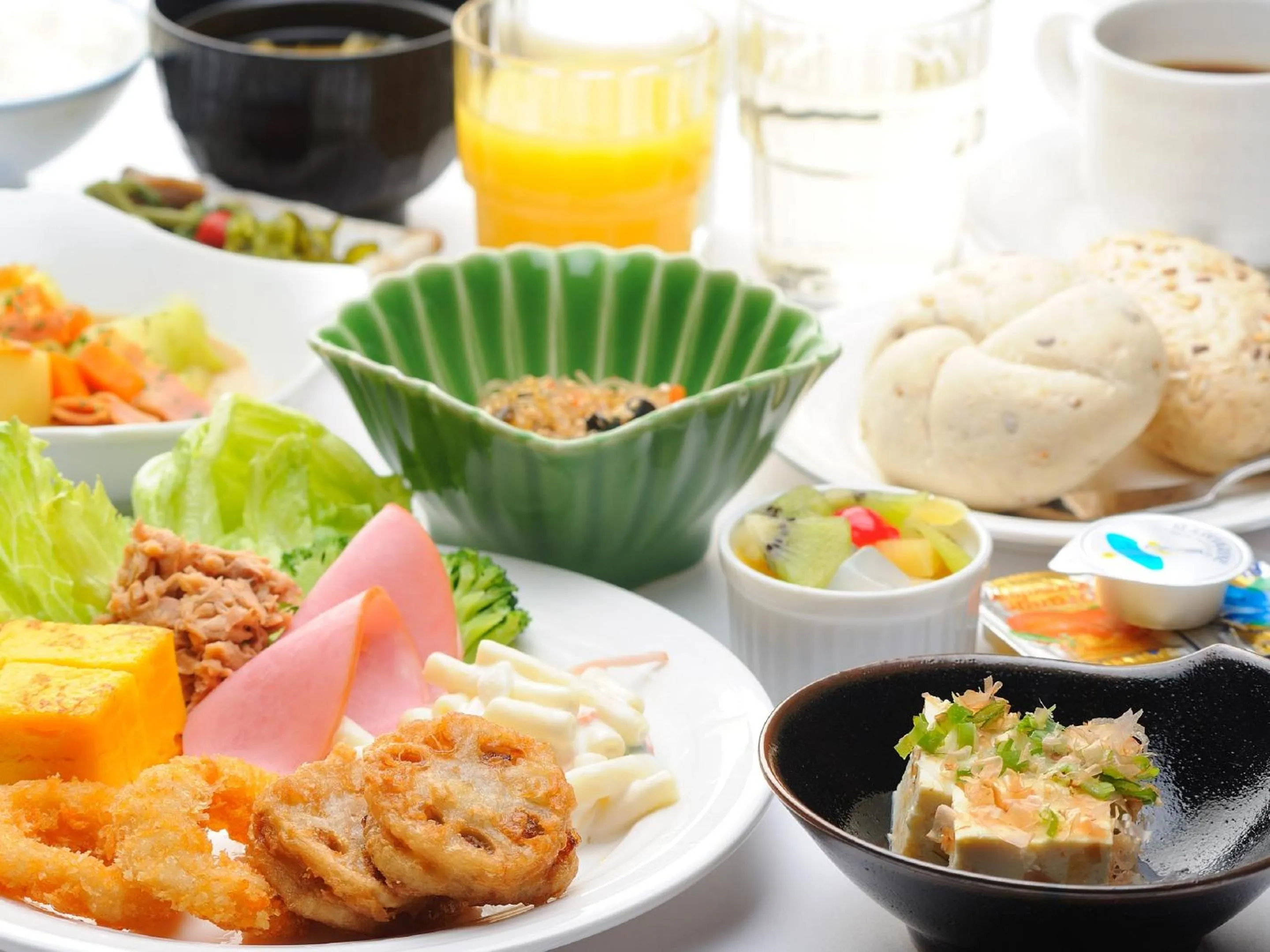 Buffet breakfast in Hotel Route-Inn Kitamatsudo Ekimae