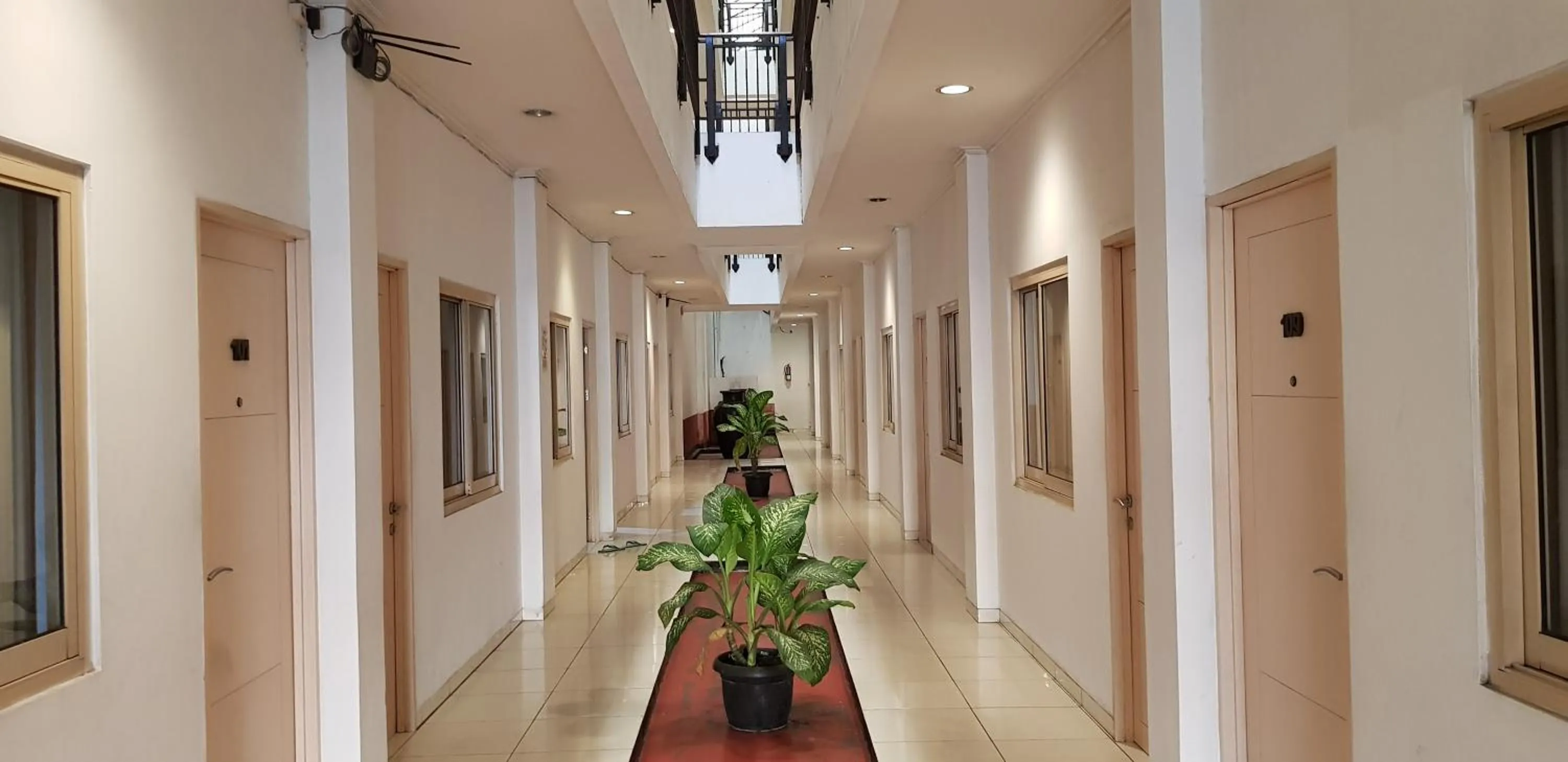Property building in Hotel Dequr Jakarta Kota