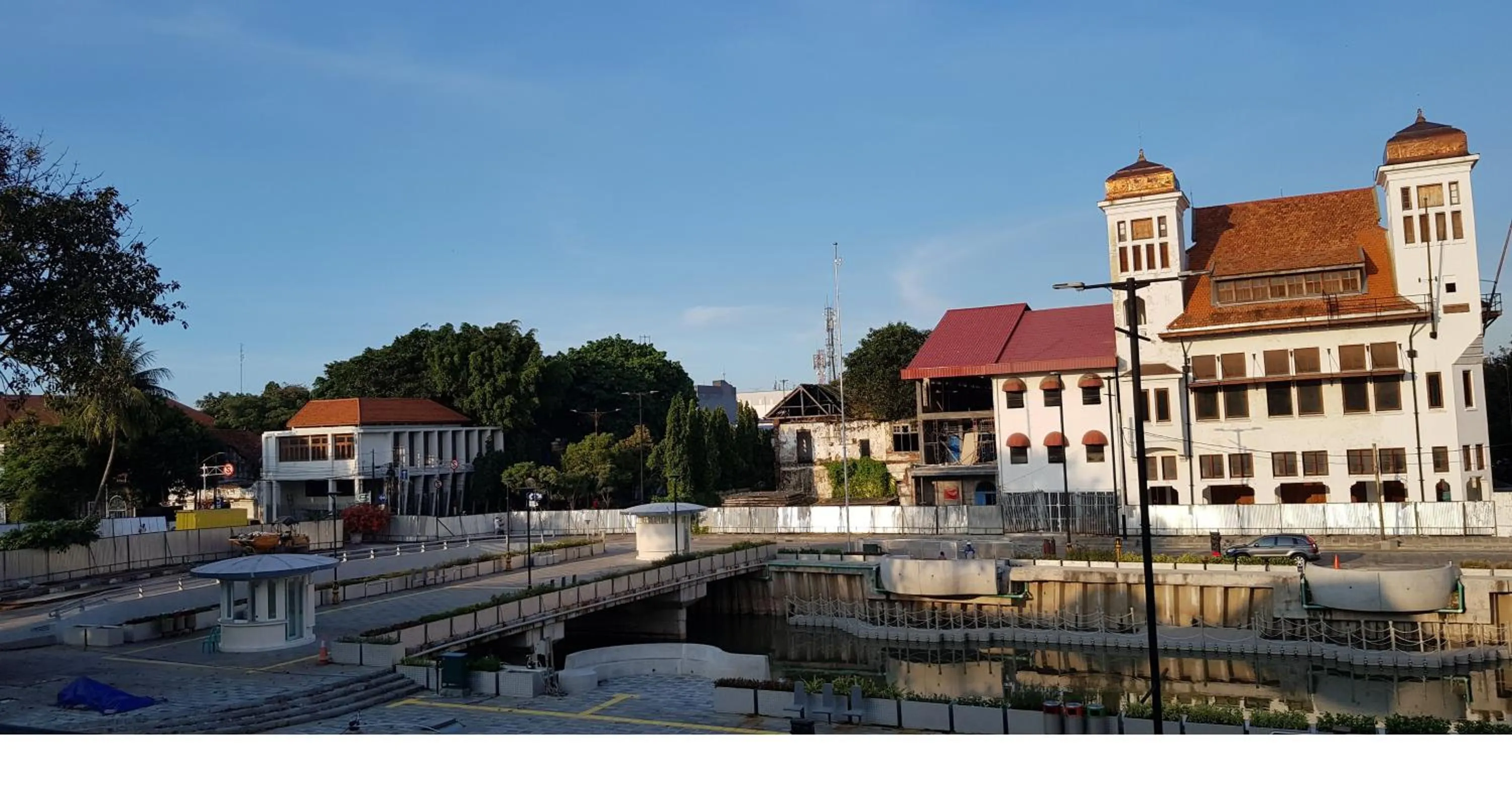 Bird's eye view in Hotel Dequr Jakarta Kota