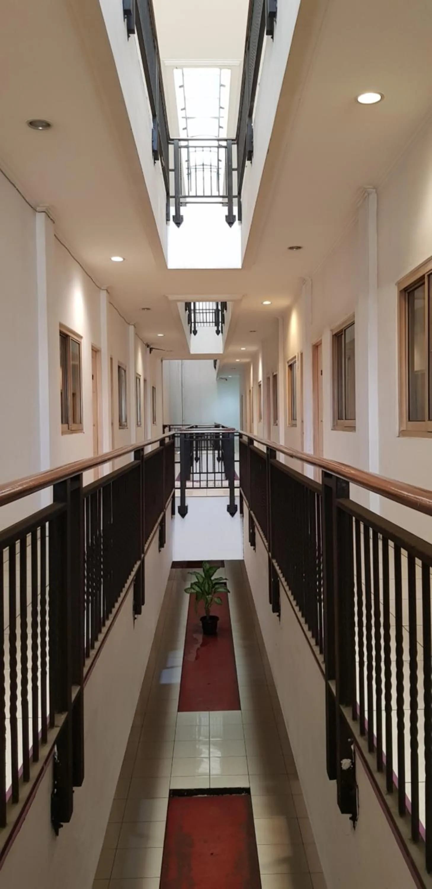 Property building in Hotel Dequr Jakarta Kota