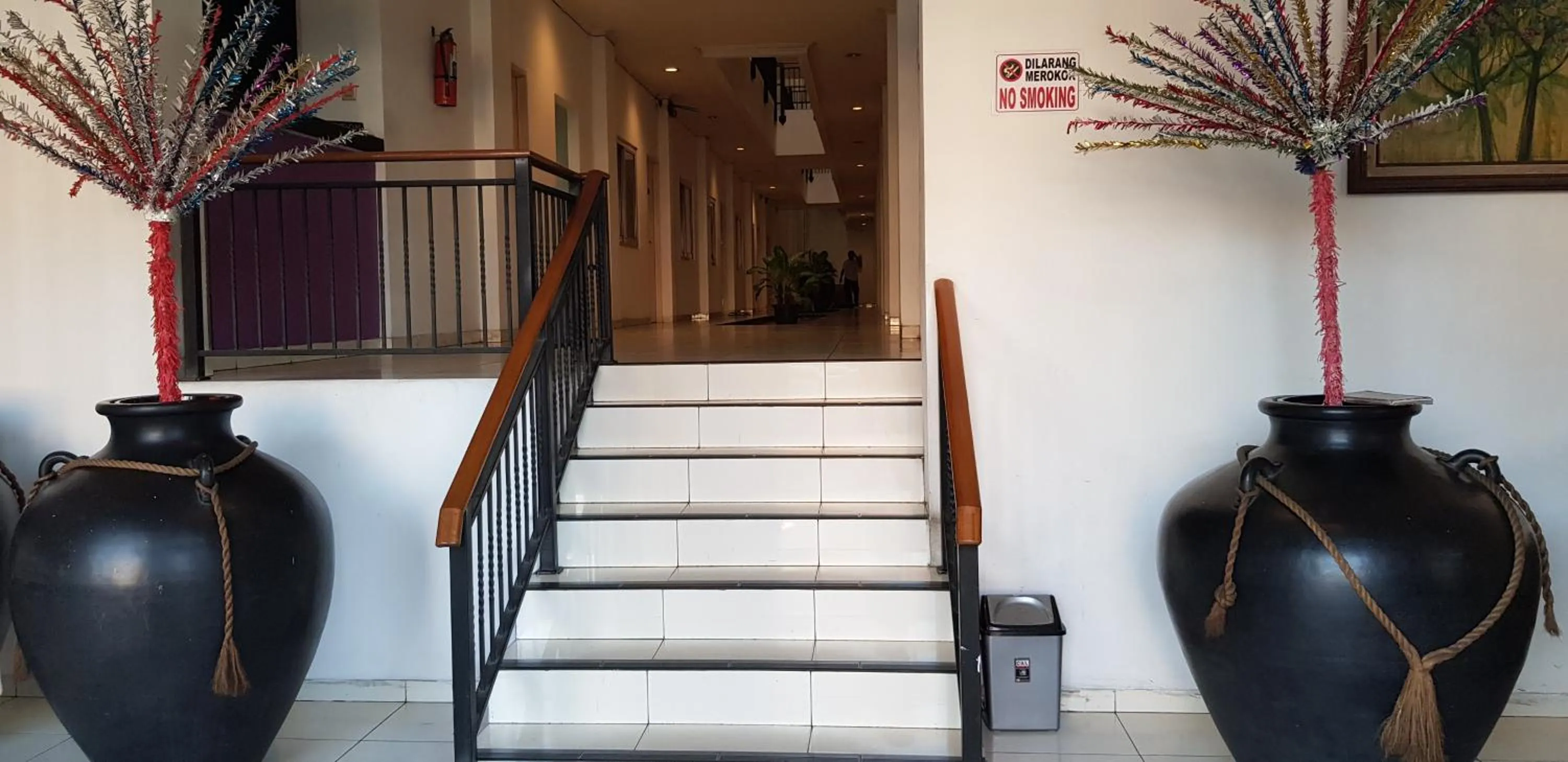 Property building in Hotel Dequr Jakarta Kota