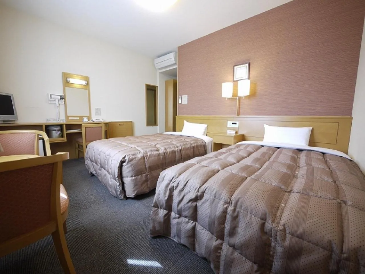 Bed in Hotel Route-Inn Wakamiya Inter