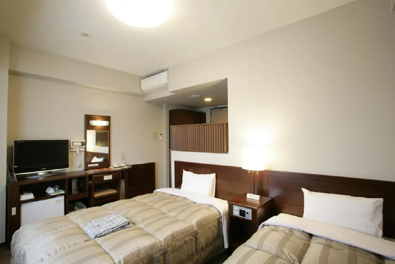 Twin Room - single occupancy - Non-Smoking in Hotel Route-Inn Kanda Ekimae Twin Room - single occupancy - Non-Smoking in Hotel Route-Inn Kanda Ekimae