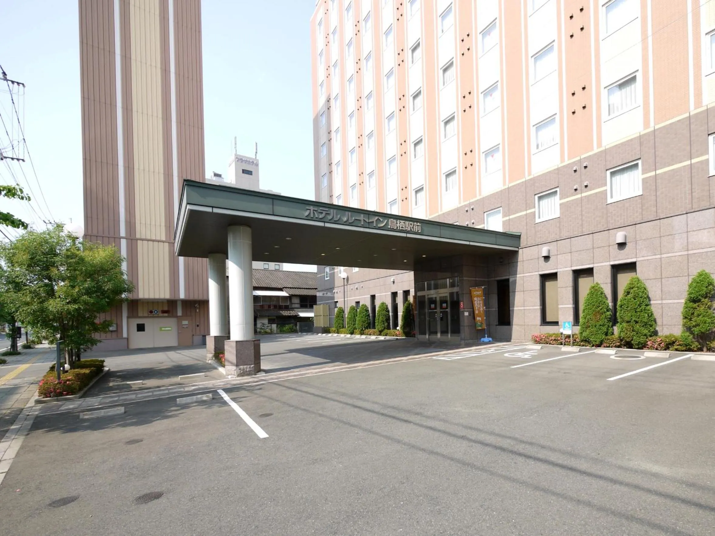 Facade/entrance in Hotel Route-Inn Tosu Ekimae