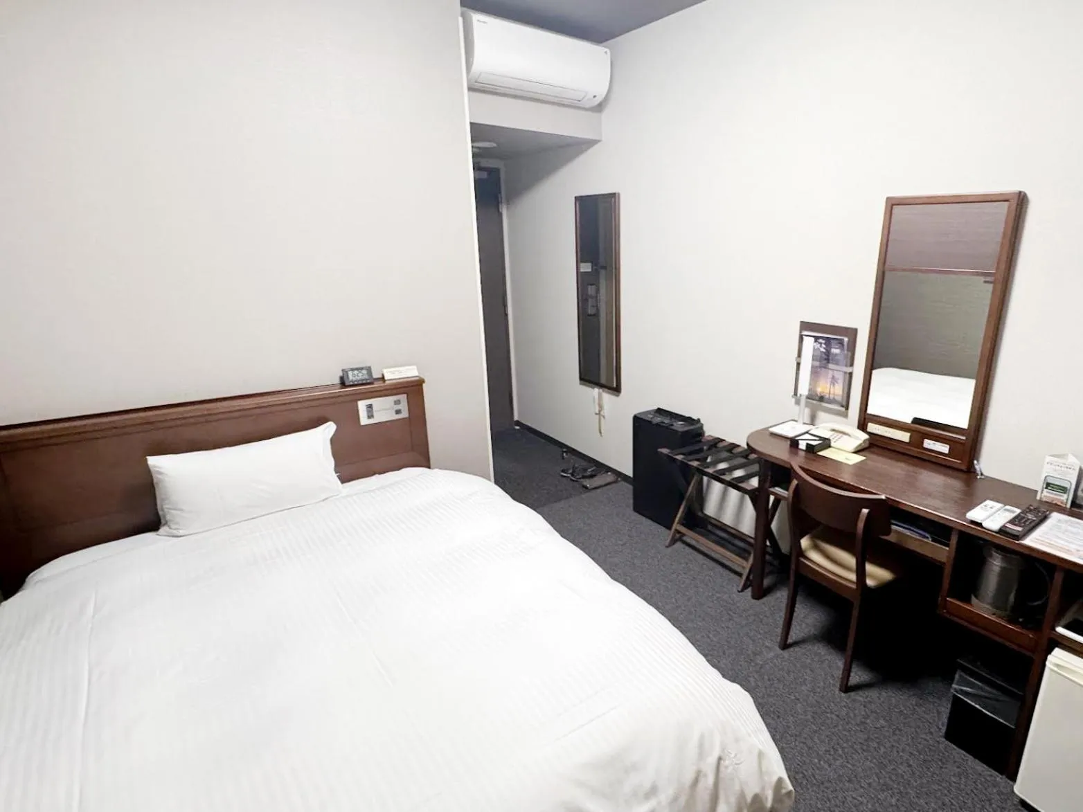 Photo of the whole room, Bed in Hotel Route-Inn Isahaya Inter