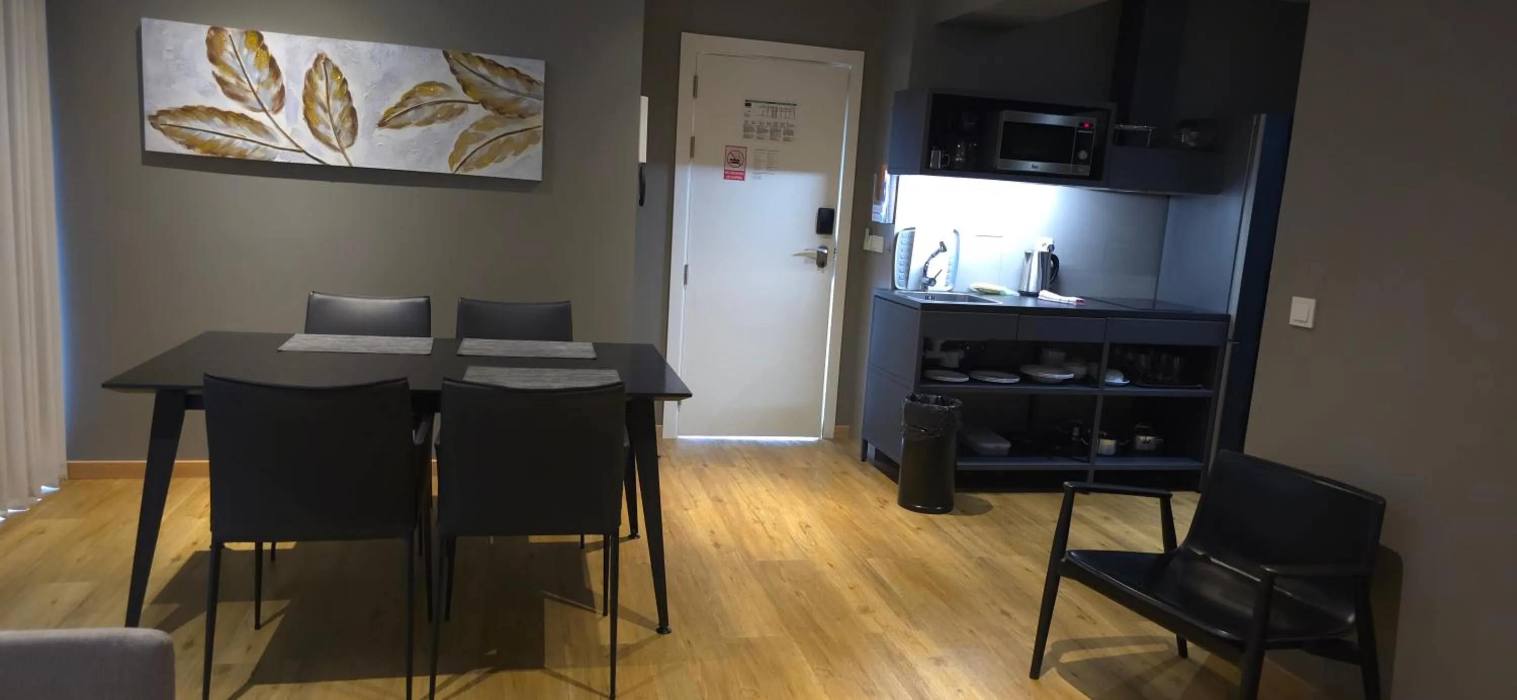 Coffee/tea facilities in Apartamentos Turisticos Paraiso