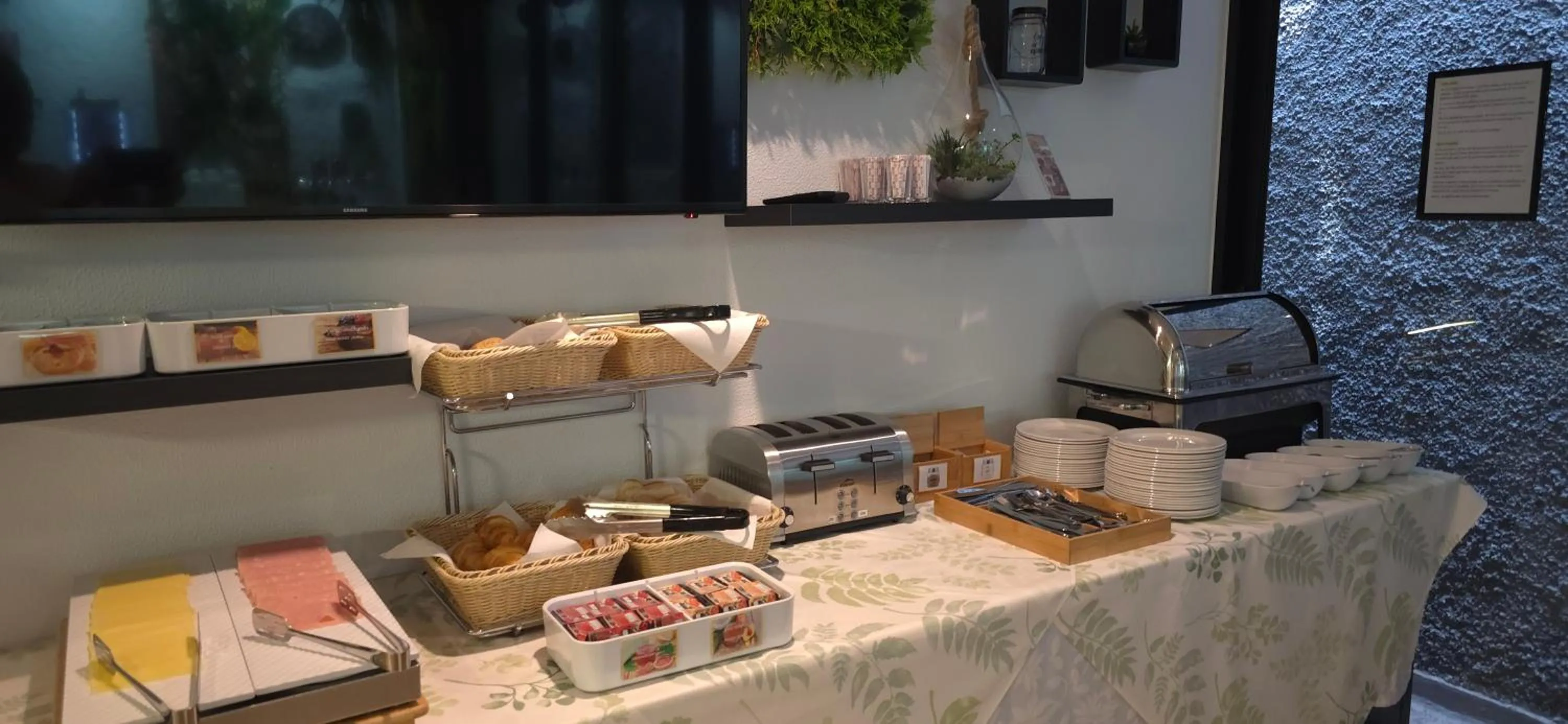 Breakfast in Apartamentos Turisticos Paraiso