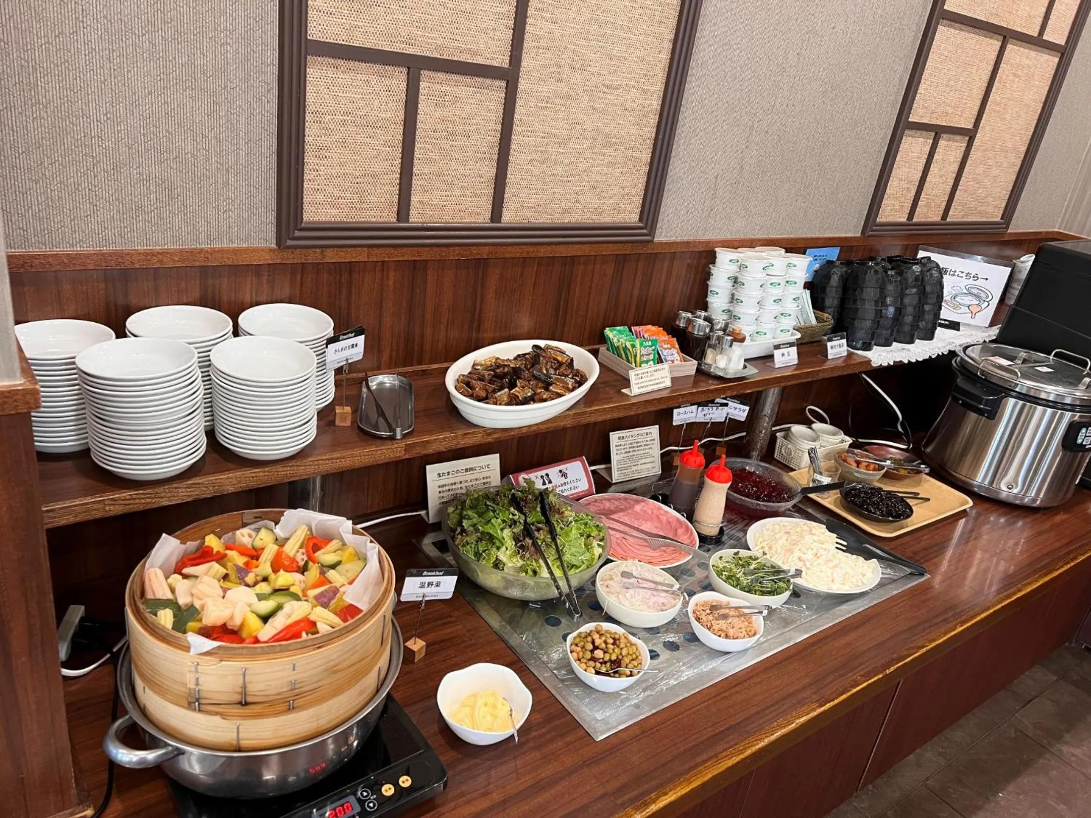 Buffet breakfast in Hotel Route-Inn Mitsukaido Ekimae