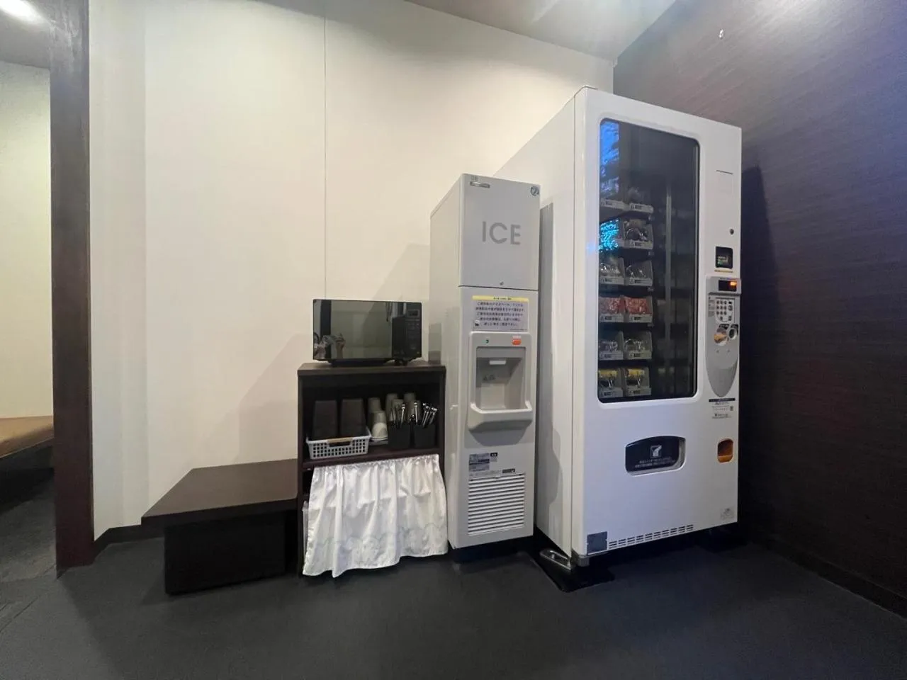vending machine in Hotel Route-Inn Niigata Nishi Inter