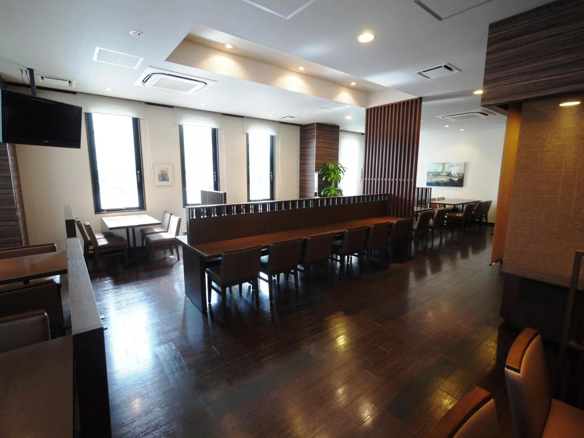 Restaurant/places to eat in Hotel Route-Inn Satsumasendai