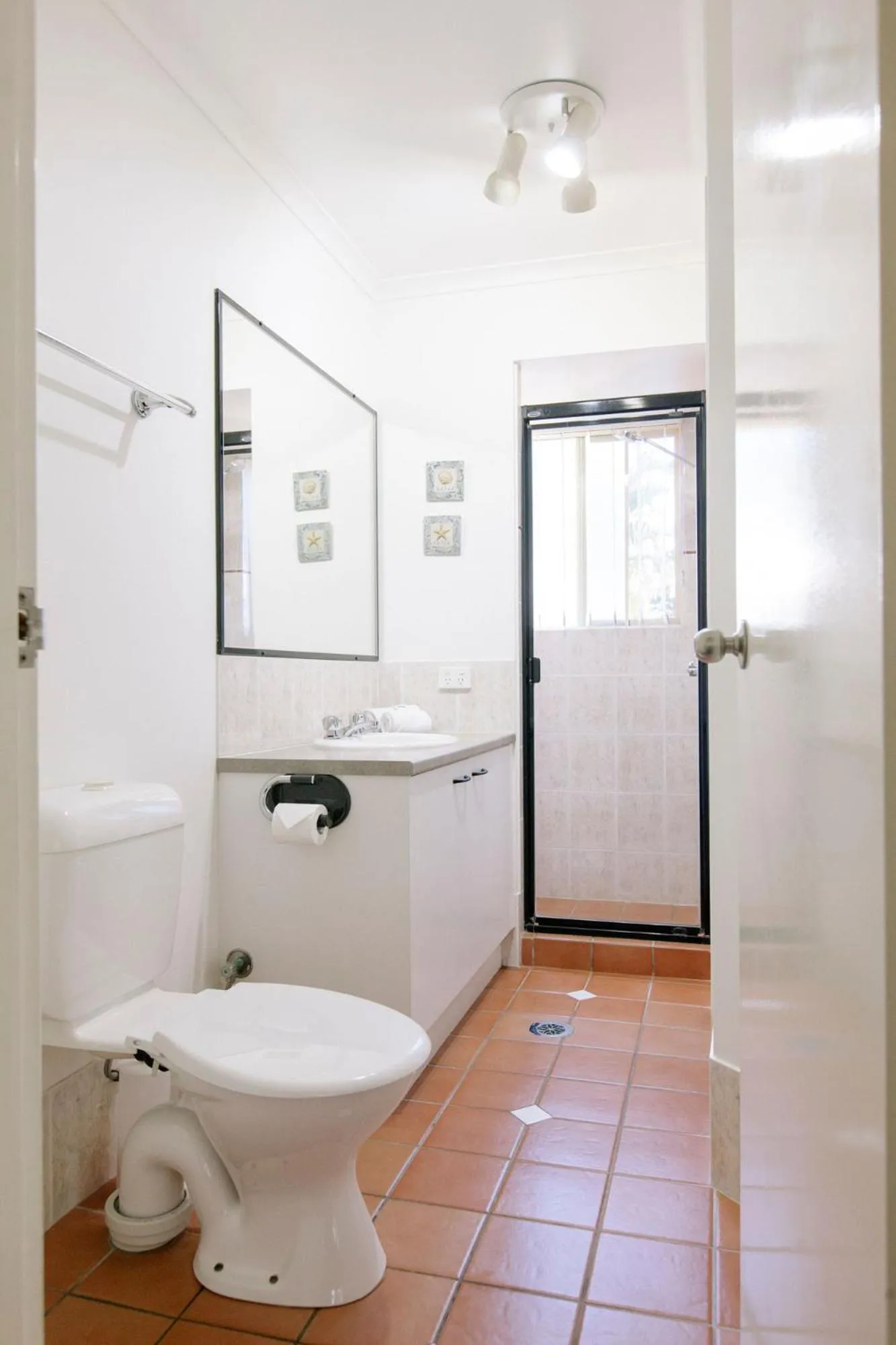 Bathroom in Rainbow Getaway Holiday Apartments