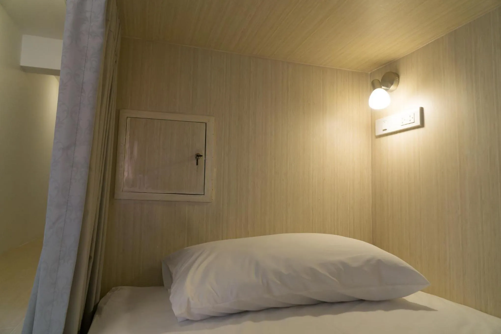 bunk bed, Bed in Baan Ploy In